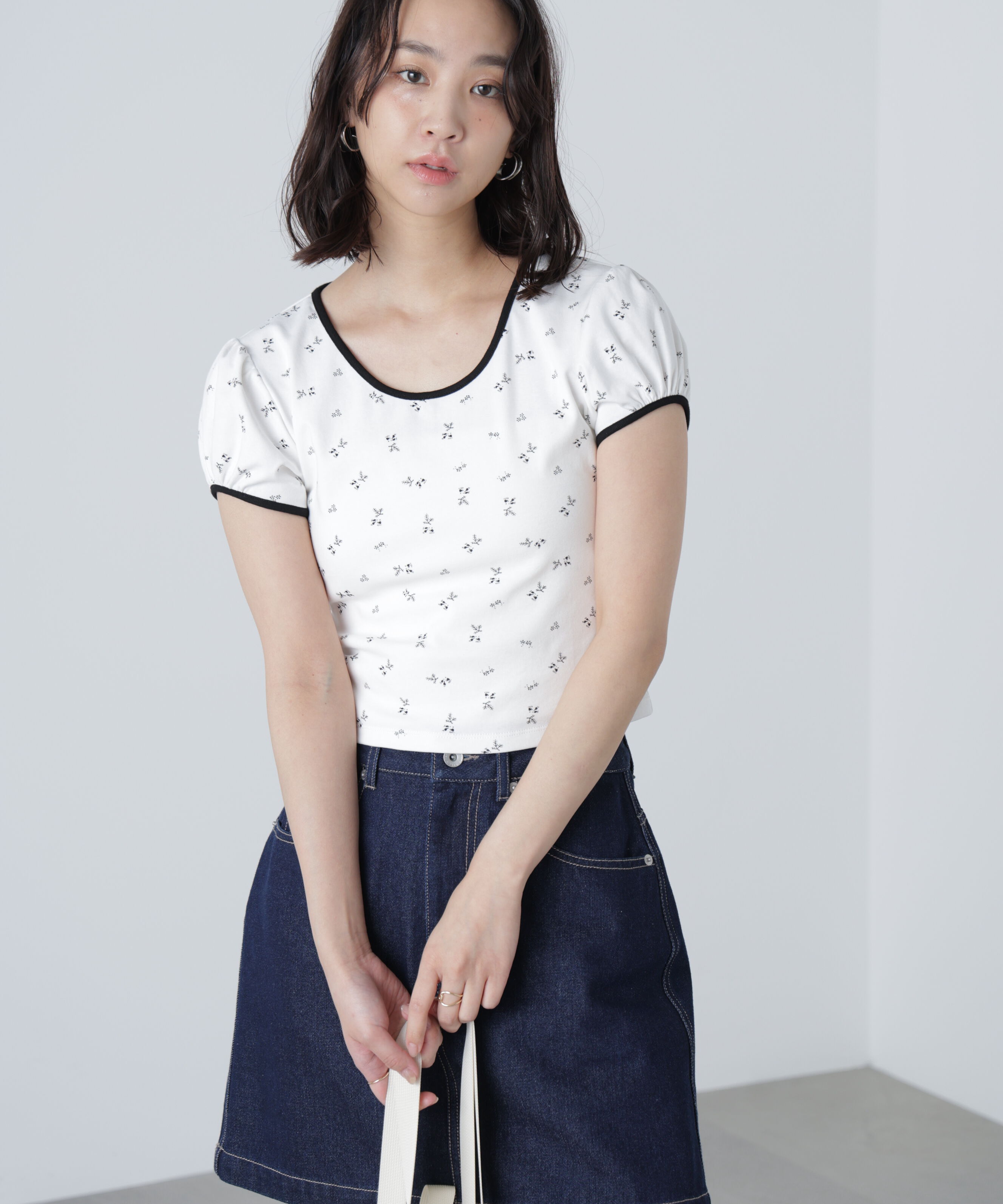  「フラワー柄コンパクトTシャツ」|Tシャツ・カットソー|