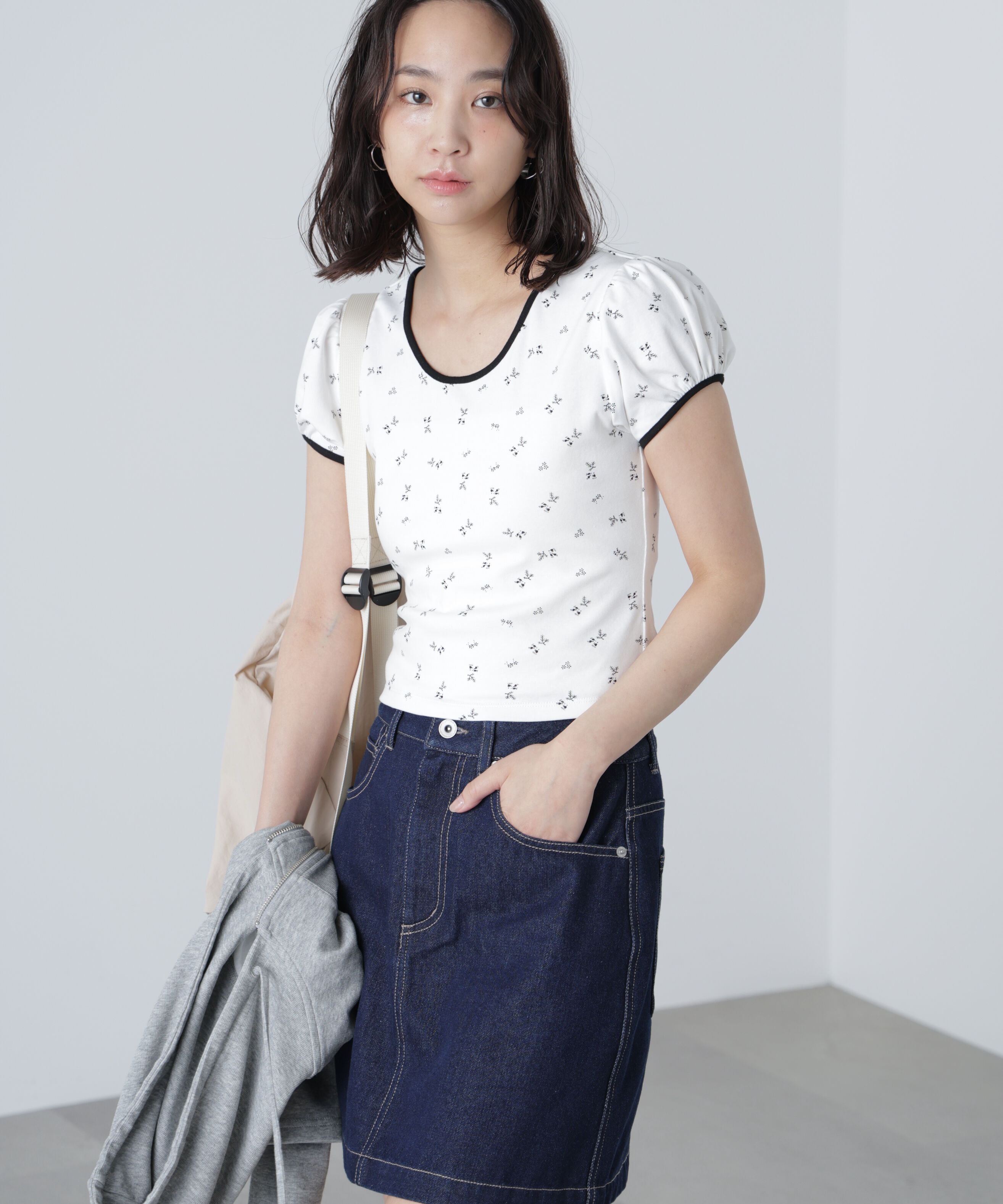  「フラワー柄コンパクトTシャツ」|Tシャツ・カットソー|