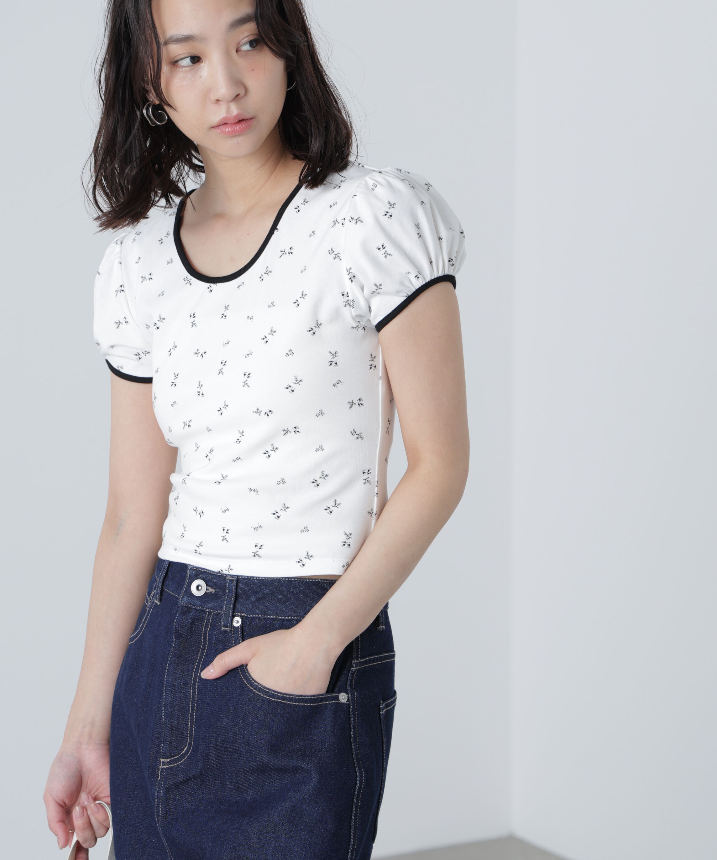 「フラワー柄コンパクトTシャツ」|Tシャツ・カットソー|