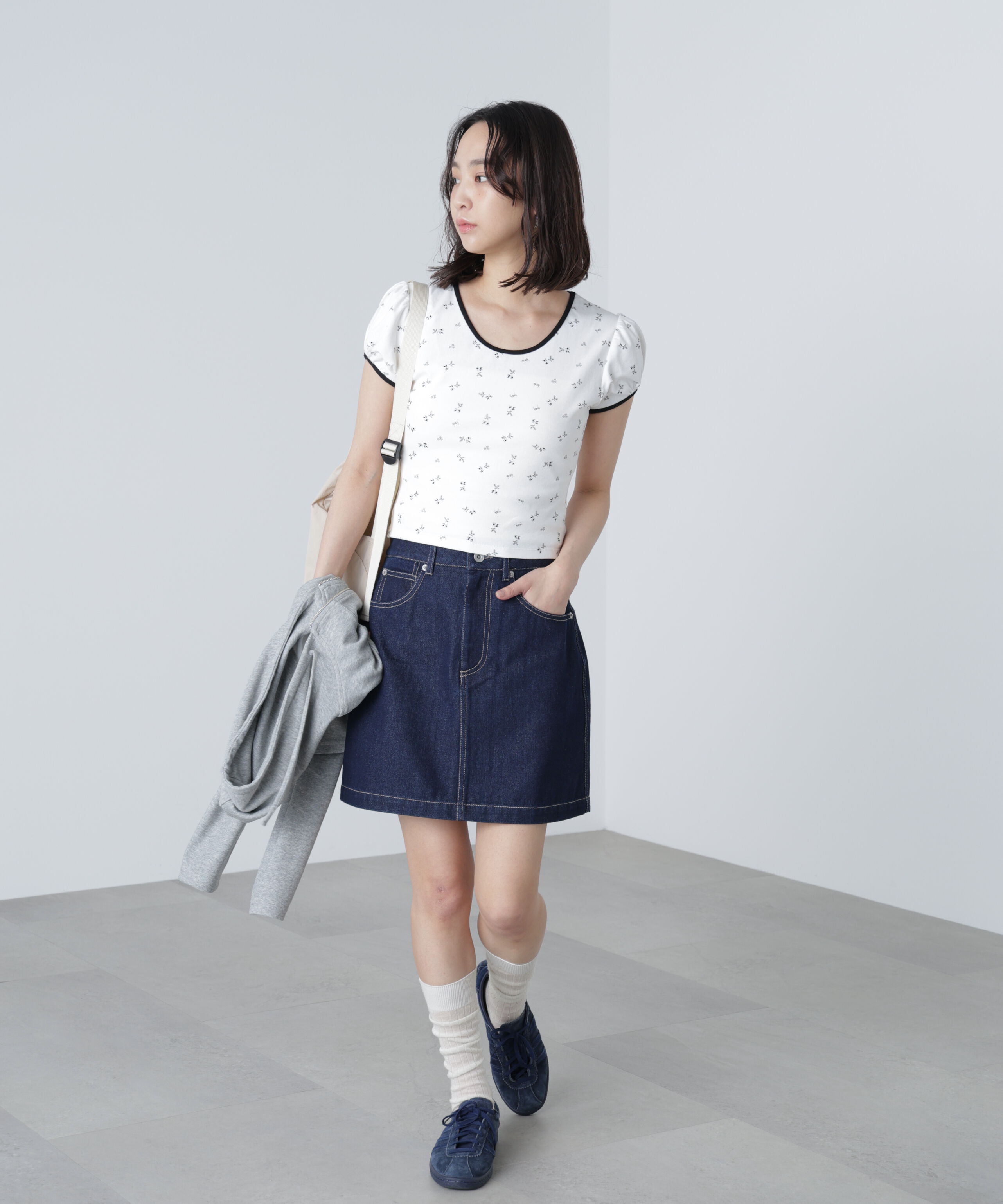  「フラワー柄コンパクトTシャツ」|Tシャツ・カットソー|