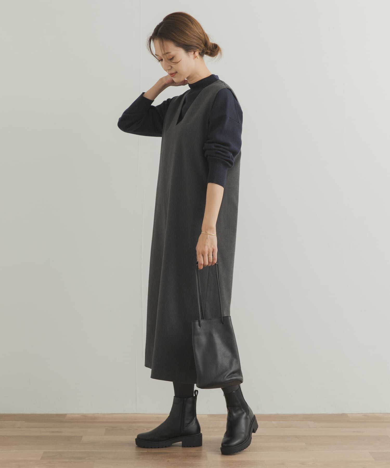 URBAN RESEARCH DOORS「『UR TECH』ストレートラインジャンパースカート」|ワンピース|