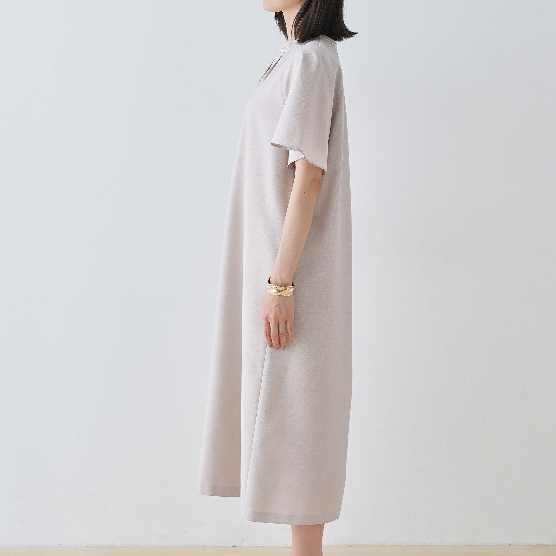 INDIVI「【しわになりにくい】麻調ストレートラインワンピース」|ワンピース|