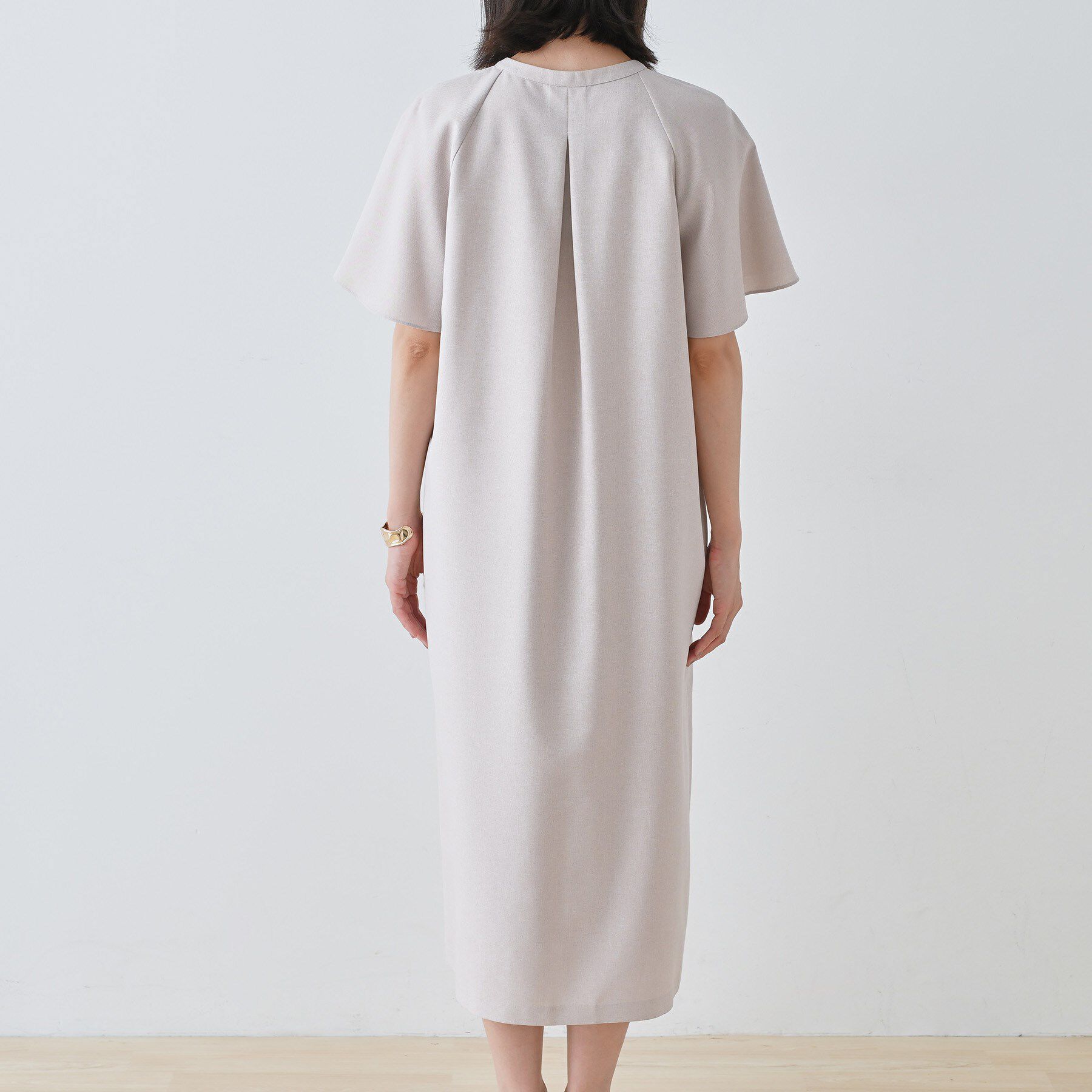 INDIVI「【しわになりにくい】麻調ストレートラインワンピース」|ワンピース|