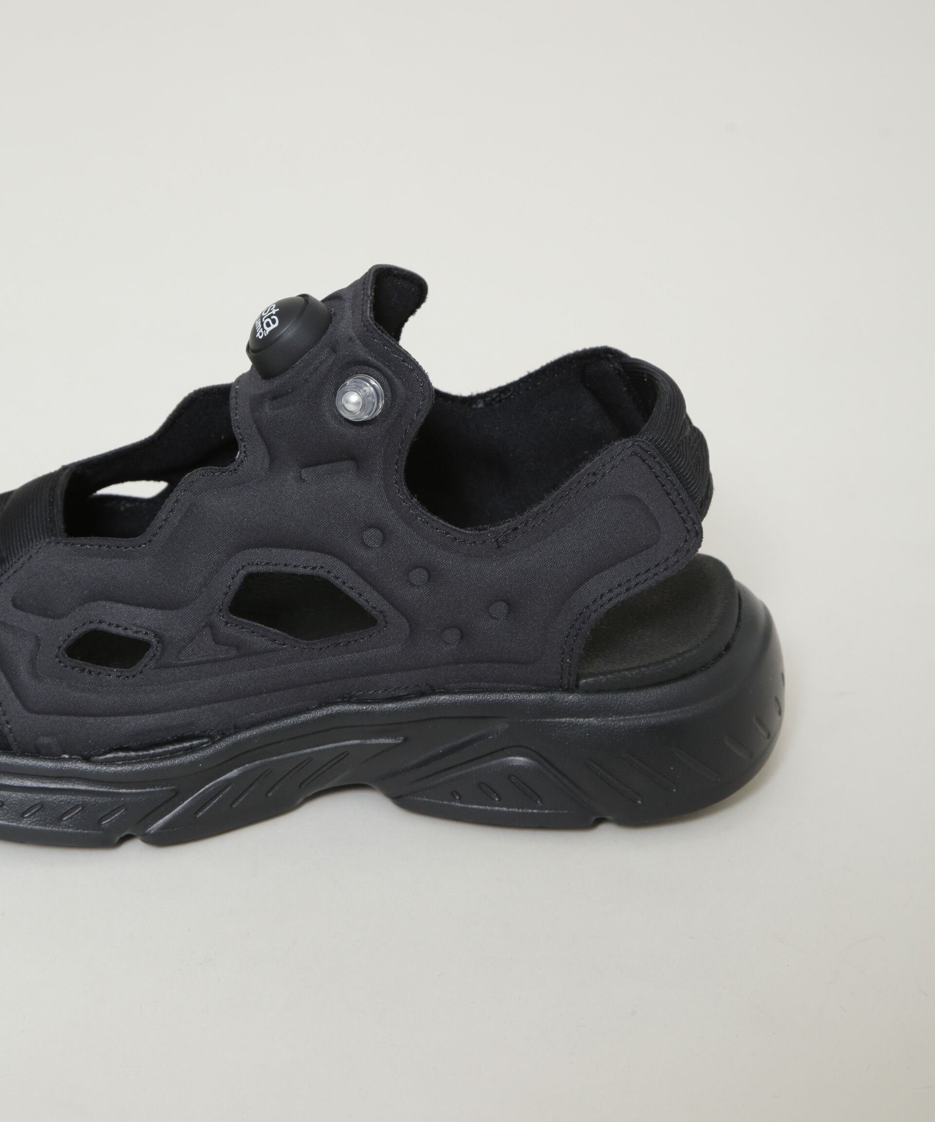 nano･universe「Reebok/INSTAPUMP FURY SANDAL」|サンダル|