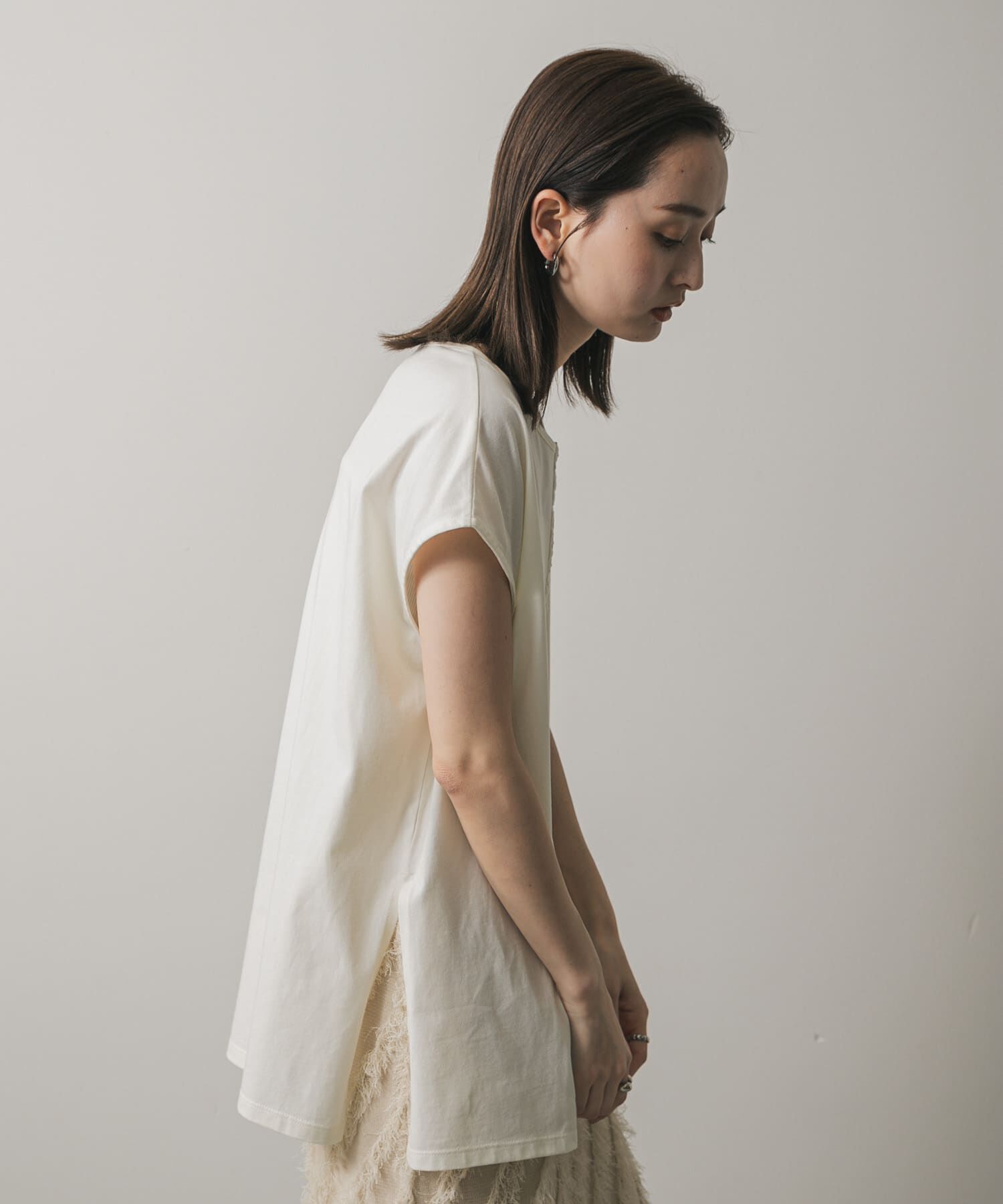 SENSE OF PLACE by URBAN RESEARCH「フロントホックフレンチスリーブカットトップ」|Tシャツ・カットソー|