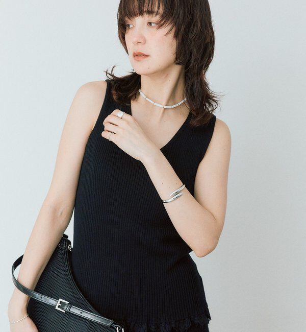  「【ほどよい華やかさをプラス/セットアップ対応可】レースヘムスリーブレスニット」|ニット・セーター|
