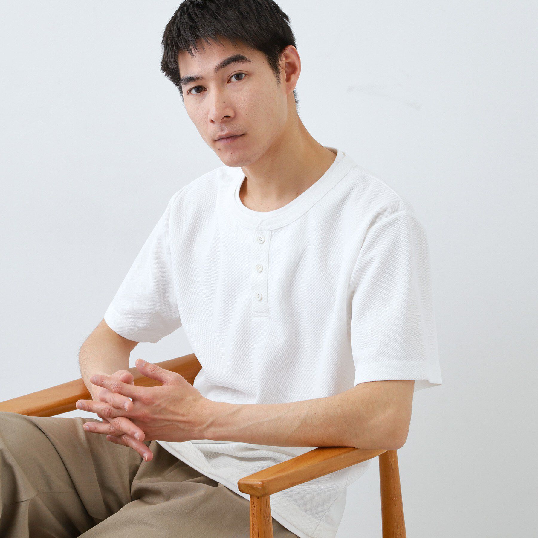 THE SHOP TK「【1枚でちゃんとして見える】ヘンリーネック レイヤード風 半袖Tシャツ 洗濯機OK」|Tシャツ・カットソー|オフホワイト(003