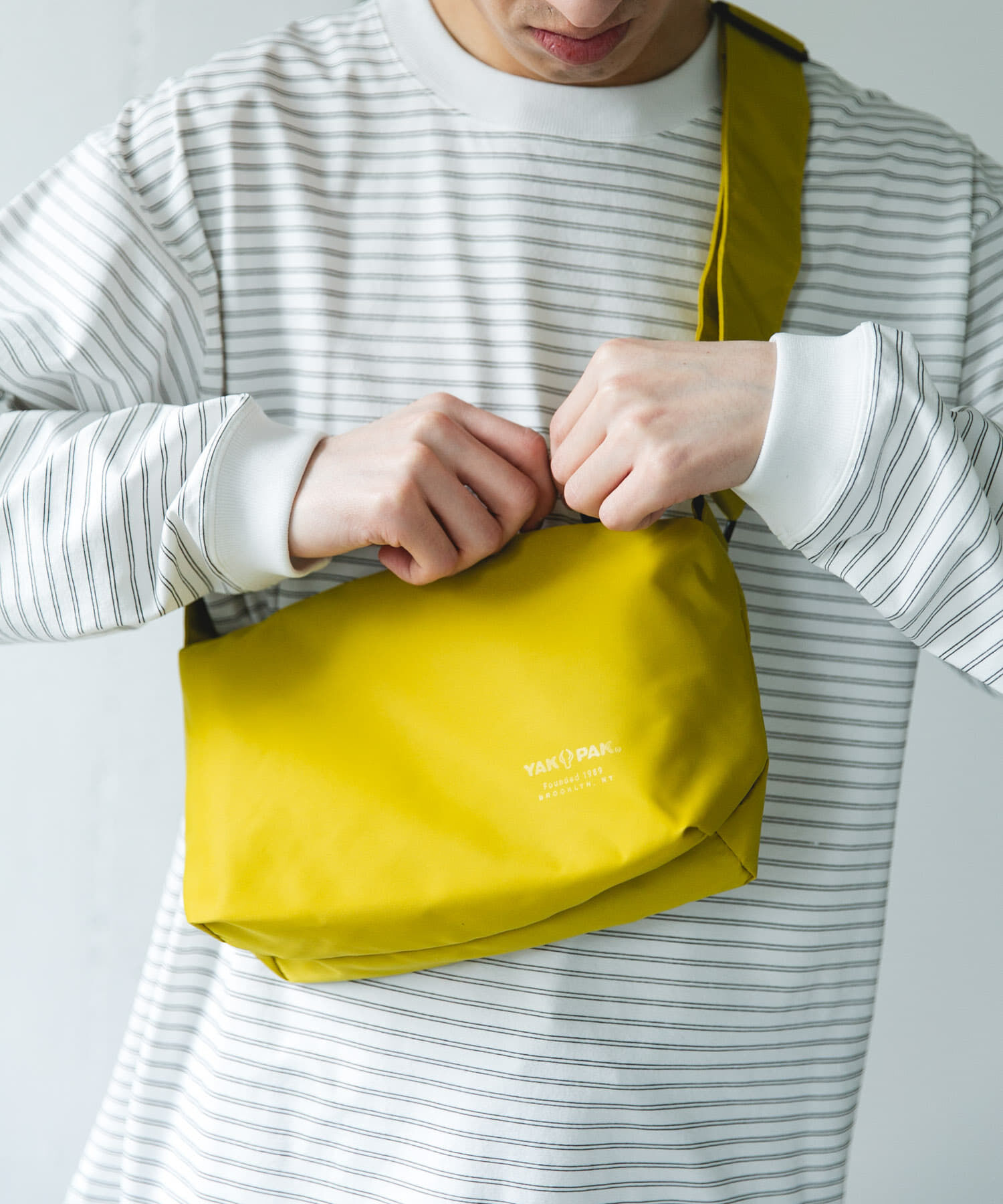 URBAN RESEARCH DOORS「『別注』YAKPAK&times;DOORS　SHOULDER BAG S」|ショルダー・メッセンジャー|