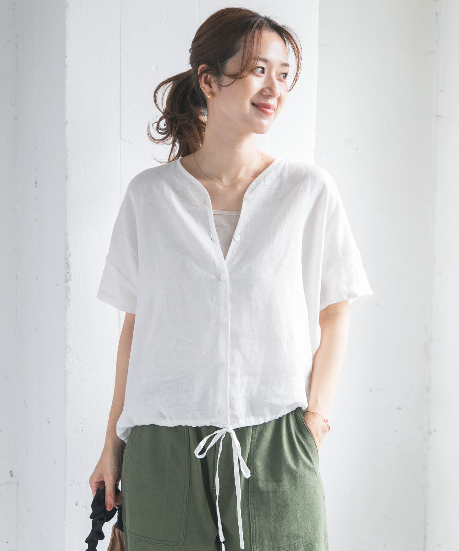 URBAN RESEARCH DOORS「リネンフレンチスリーブドロストブラウス」|シャツ・ブラウス|
