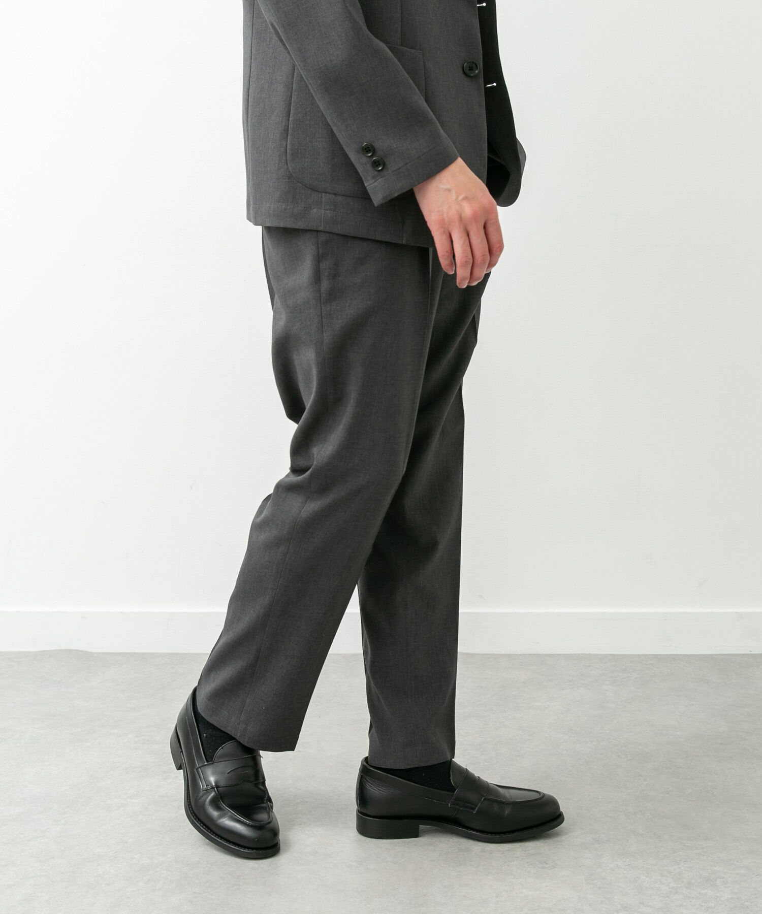 URBAN RESEARCH DOORS「LIFE STYLE TAILOR　リネンライクコンフォータブル1タックパンツ」|スラックス|グレー