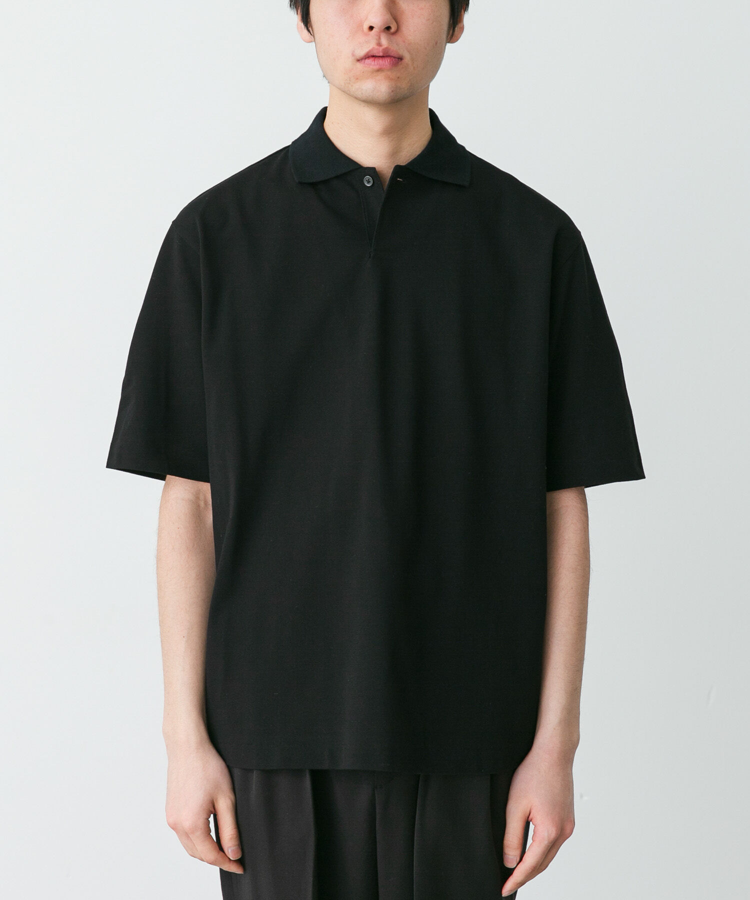 URBAN RESEARCH DOORS「marka　ONE BUTTON T-SHIRTS SHORT-SLEEVE」|ポロシャツ|ブラック
