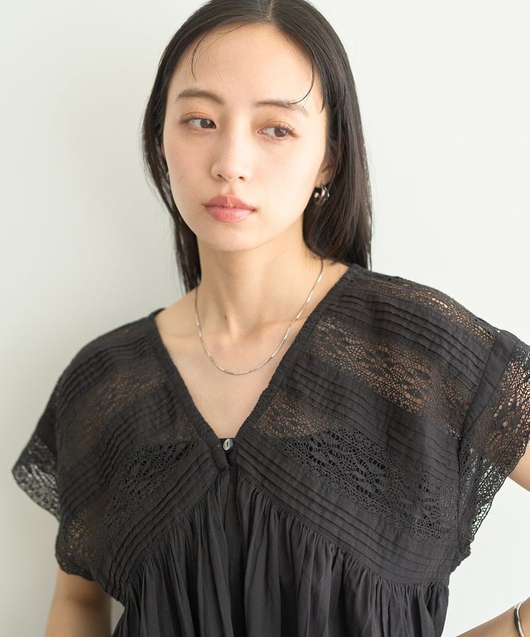 earth music&ecology「【WEB・一部店舗限定】レース&ピンタックフレンチブラウス」|シャツ・ブラウス|