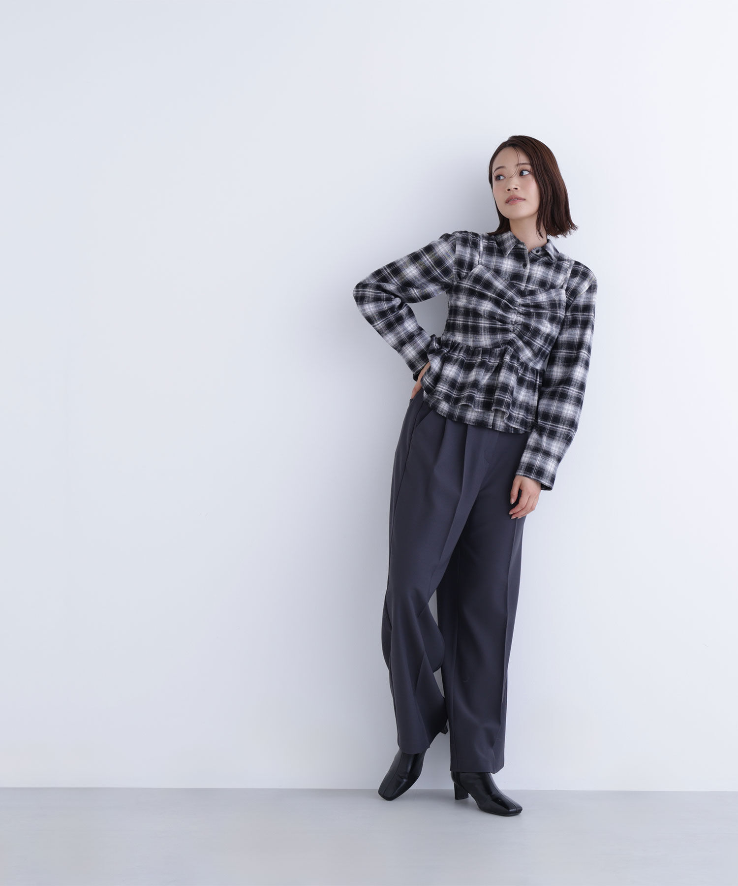  「フェイクレザーベルテッドワイドパンツ」|その他|