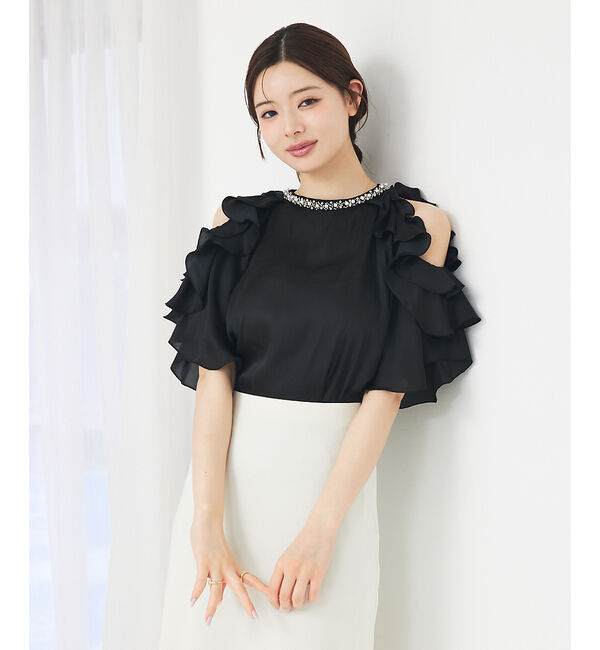 SELFIST「【品よく肌見せ】ショルダーオープンビジュー付フリルブラウス」|シャツ・ブラウス|