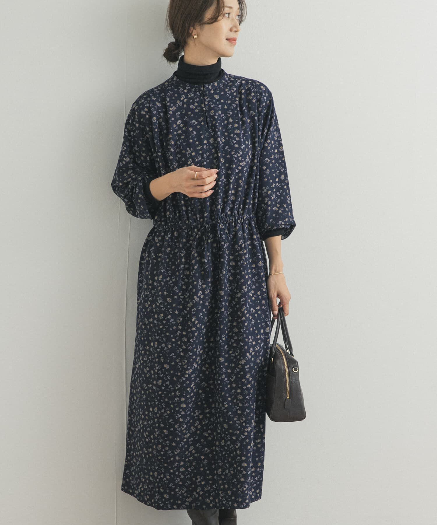 URBAN RESEARCH DOORS「小花柄ドロストワンピース」|ワンピース|