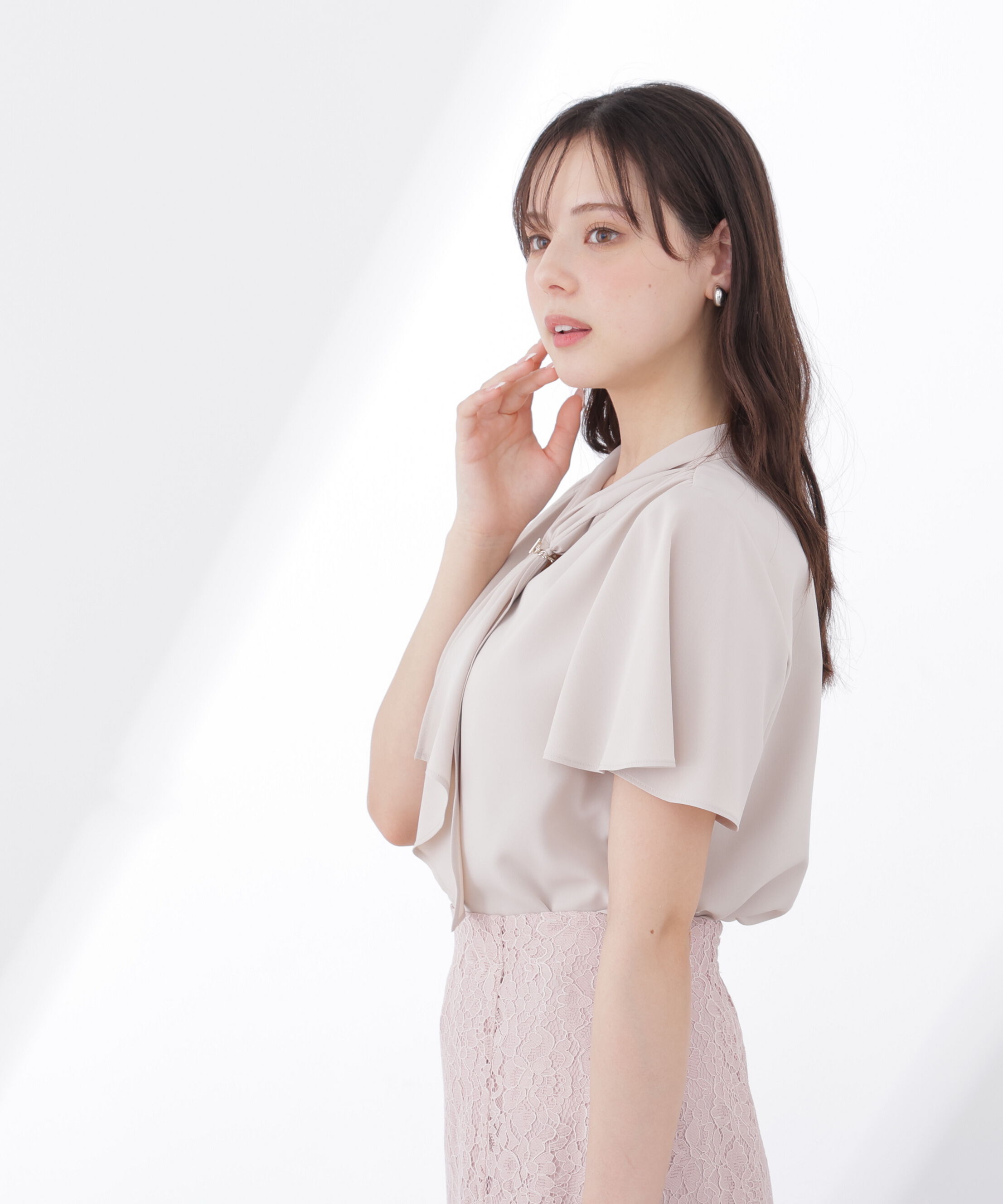 PROPORTION BODY DRESSING「チェーン付きフリルタイブラウス」|シャツ・ブラウス|
