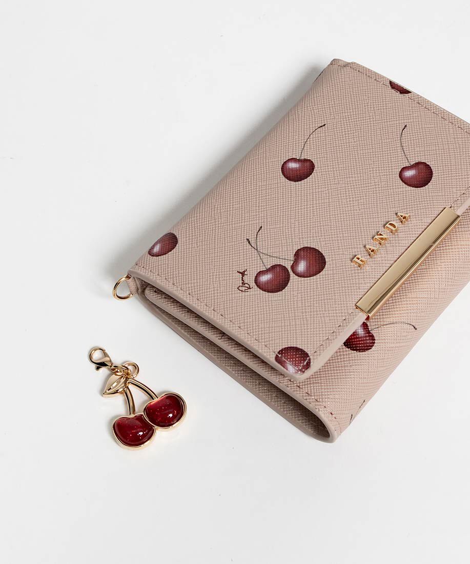  「【Cherry＆Strawberry】チャーム付き三つ折りウォレット」|財布|