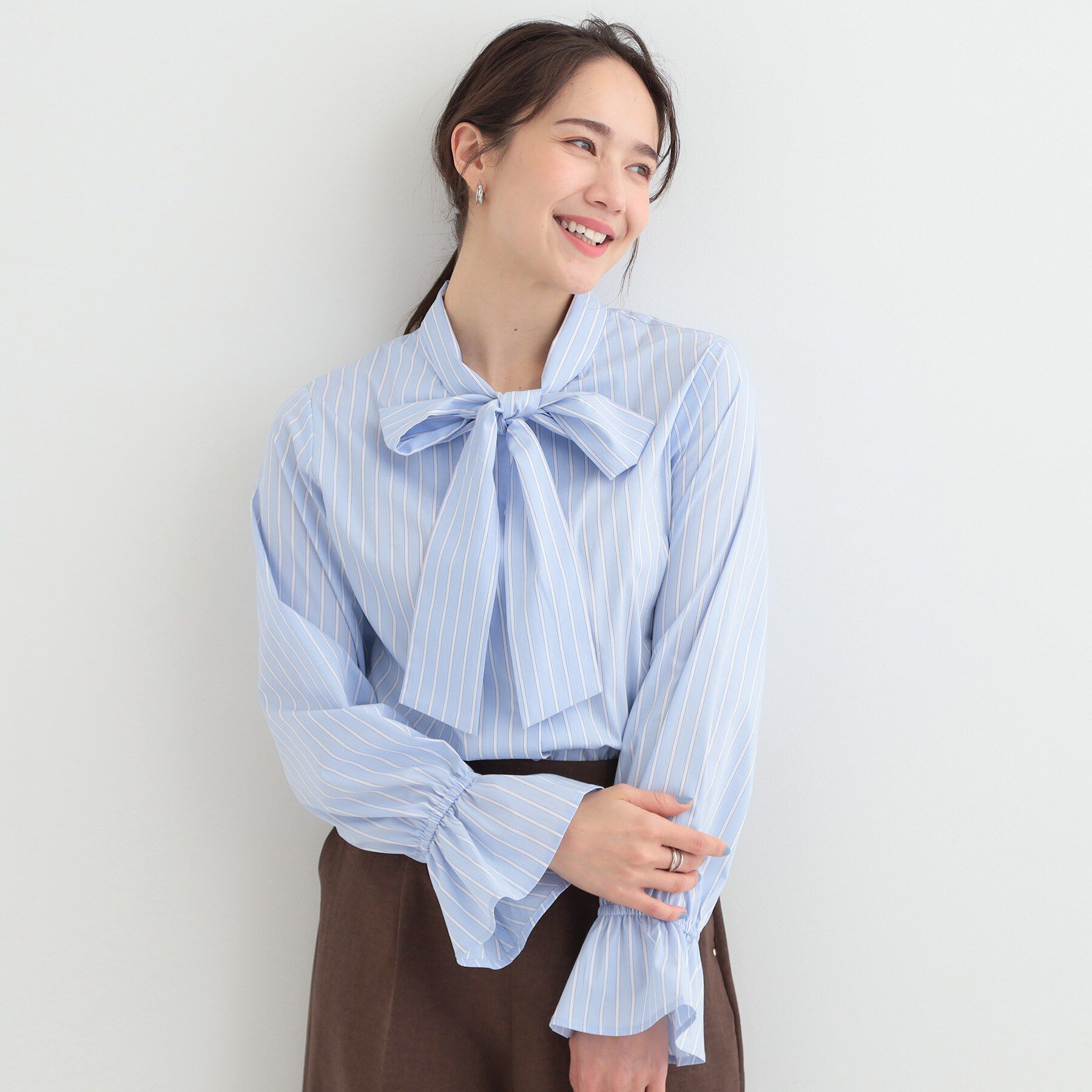 SHOO･LA･RUE「【洗濯後しわになりにくい/UV/S-LL】大人っぽく着られる キャンディースリーブ リボンブラウス」|シャツ・ブラウス|