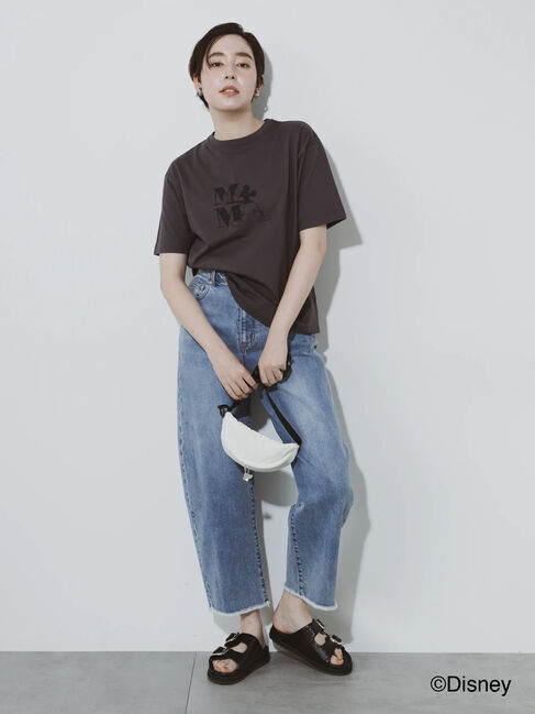 Te chichi「【Disney】ミッキー/ワンカラー刺繍Tシャツ」|Tシャツ・カットソー|