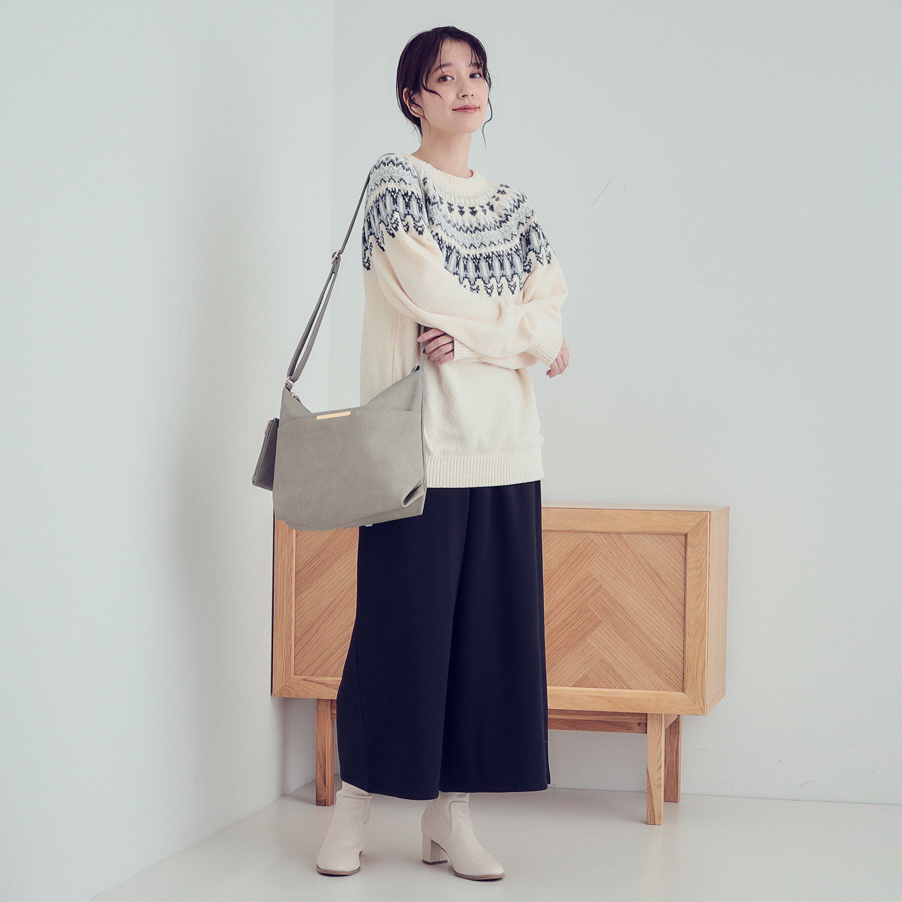 SHOO･LA･RUE「【ポーチ付き】使い勝手の良い Wフェイスショルダーバッグ」|ショルダー・メッセンジャー|