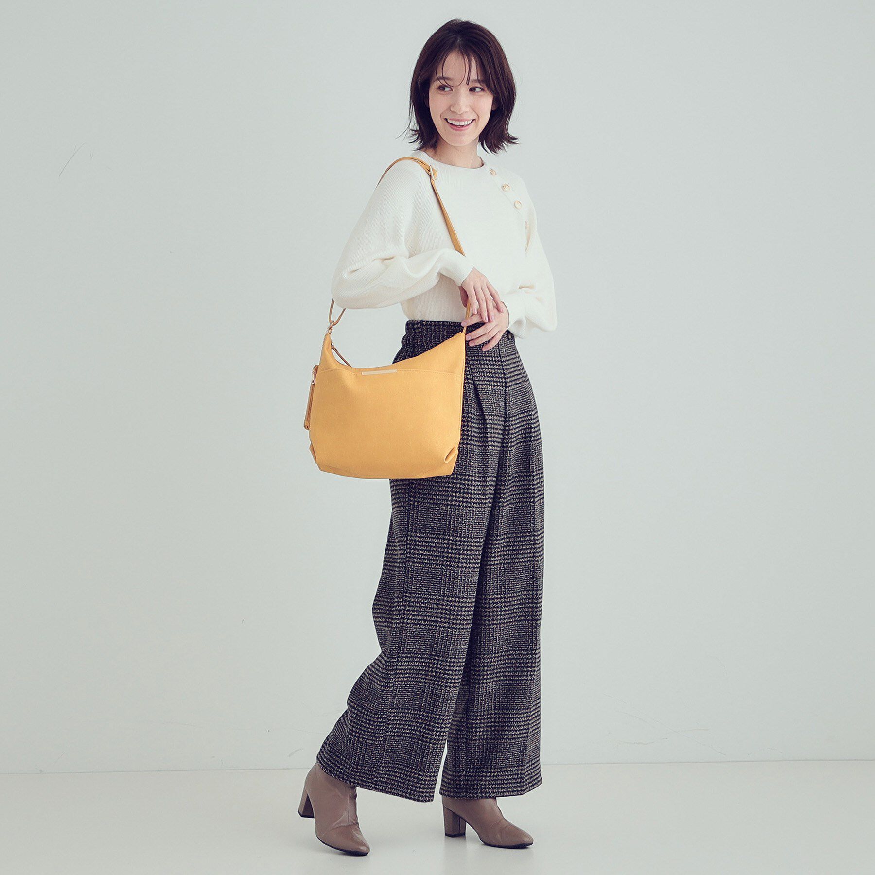 SHOO･LA･RUE「【ポーチ付き】使い勝手の良い Wフェイスショルダーバッグ」|ショルダー・メッセンジャー|
