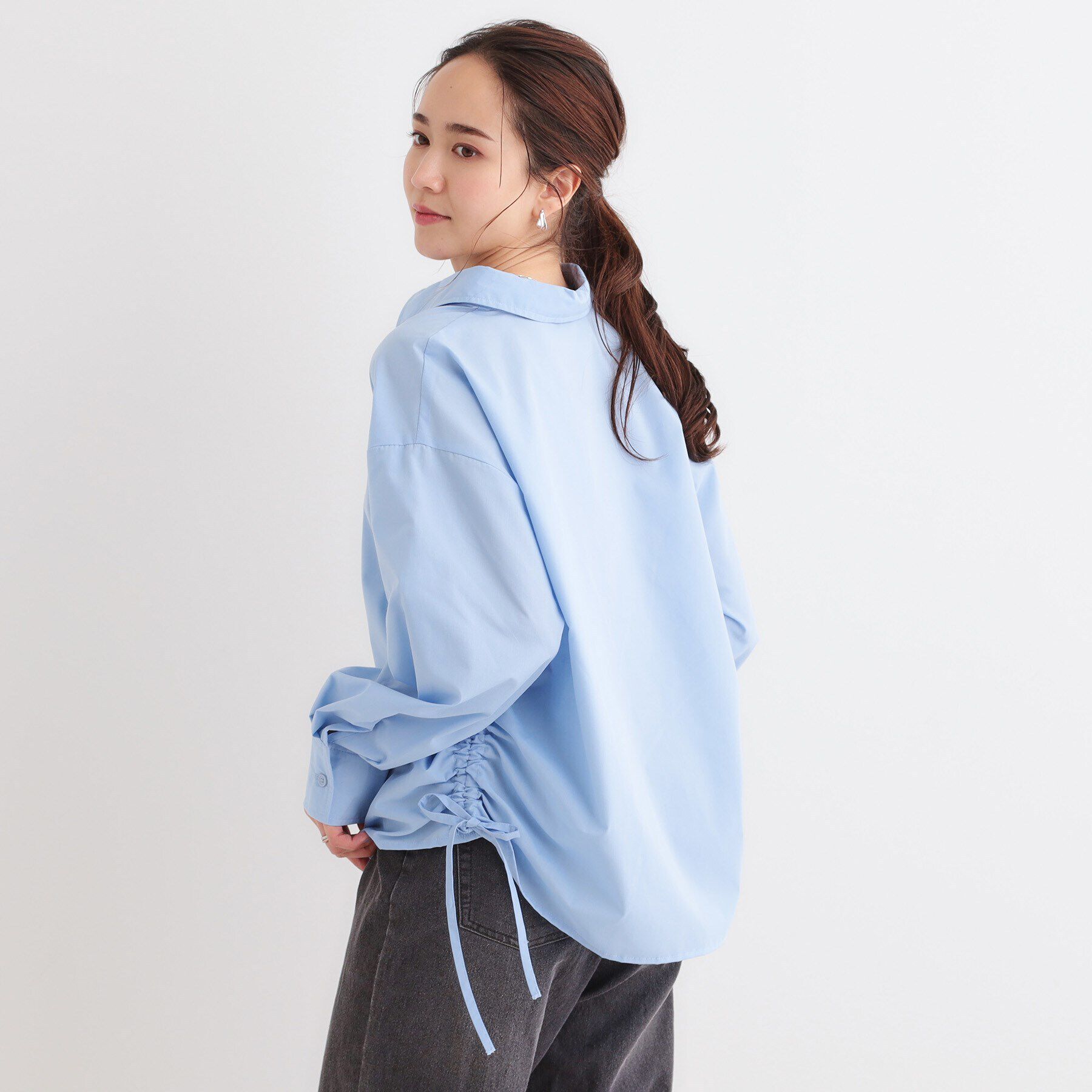 SHOO･LA･RUE「【洗える/S-LL】サイドリボンで差をつける さらさら綿混シャツ」|シャツ・ブラウス|
