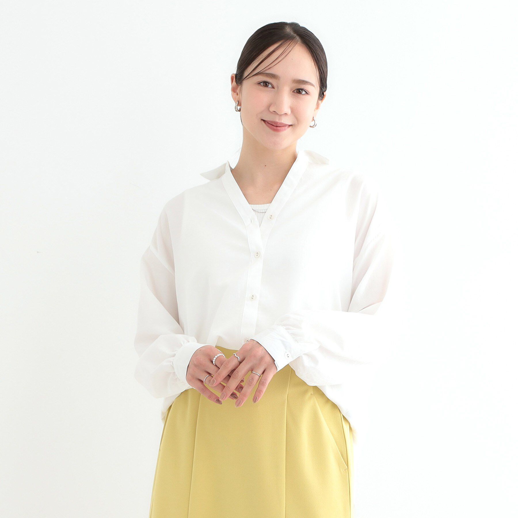 SHOO･LA･RUE「【S-LL】後ろ姿も抜かりなく バックレースアップシャツ」|シャツ・ブラウス|