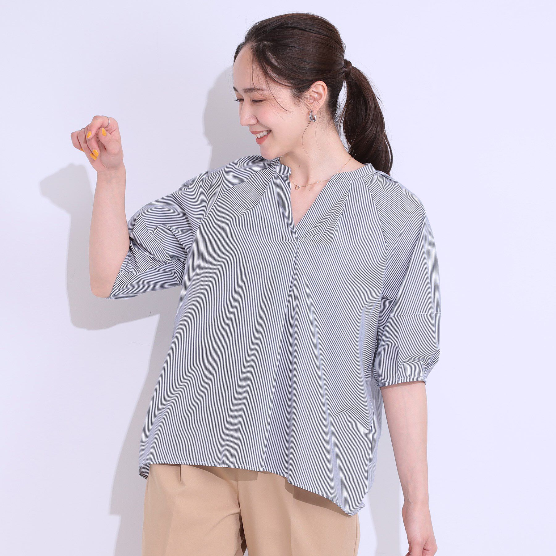 SHOO･LA･RUE「【洗える/S-LL】洗濯後しわになりにくい 5分袖スキッパーブラウス」|シャツ・ブラウス|