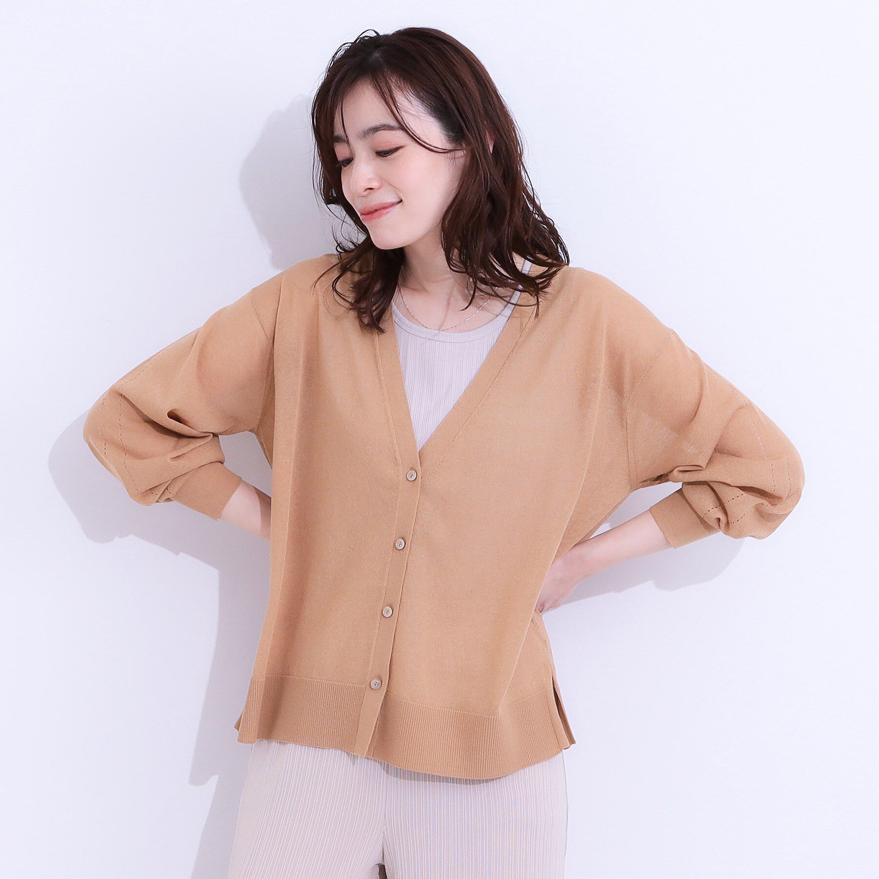 SHOO･LA･RUE「【洗える】ナチュラルなシアー感が魅力 Vネックカーディガン」|カーディガン|
