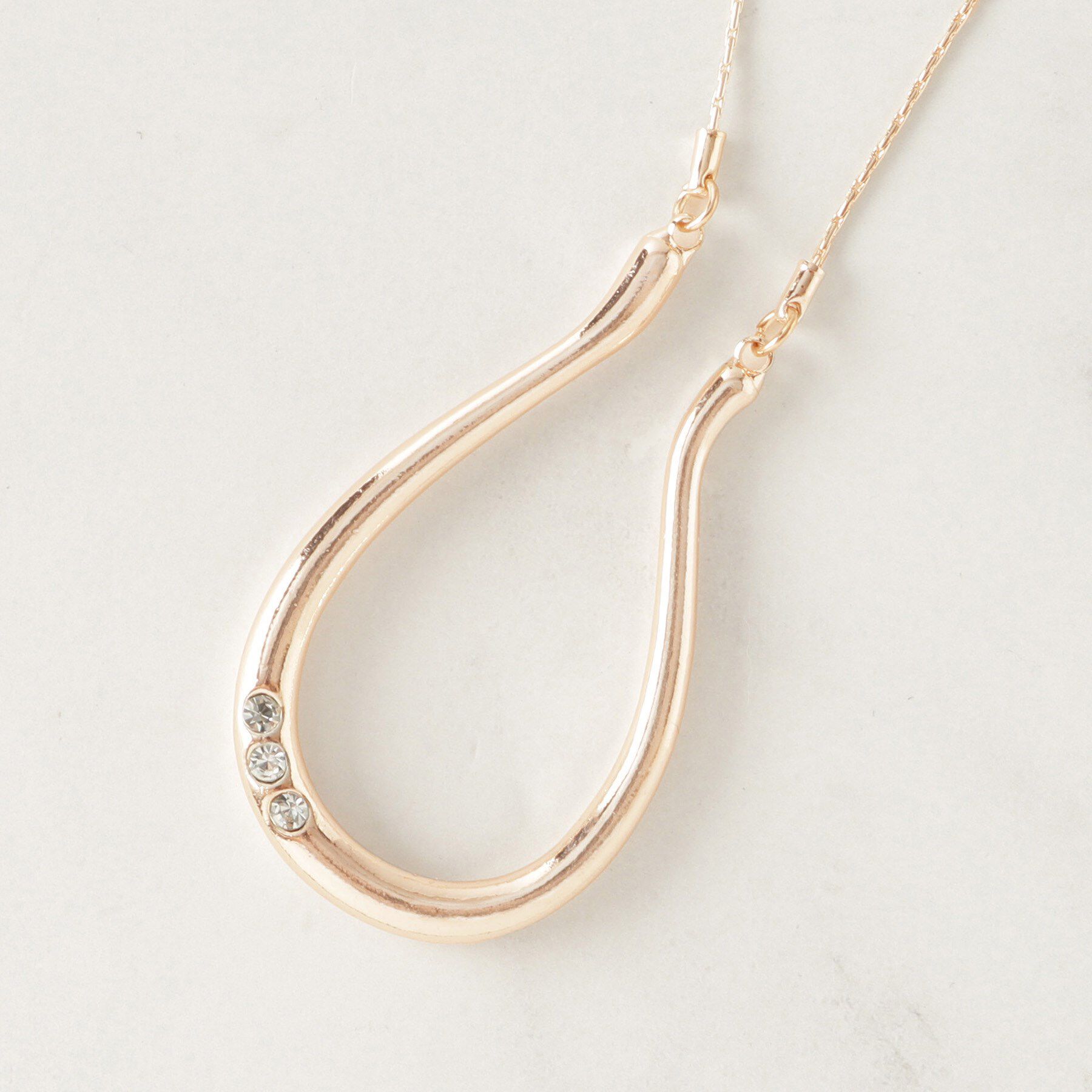 SHOO･LA･RUE「ニュアンスUモチーフネックレス」|ネックレス|