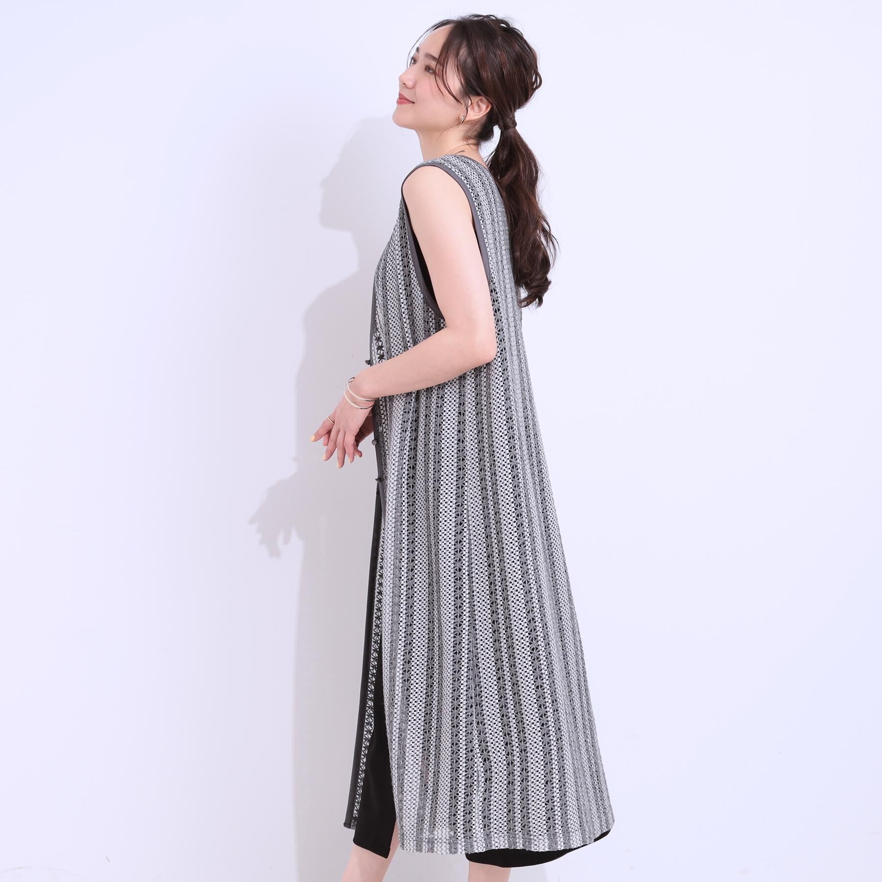 SHOO･LA･RUE「【S-LL】羽織るだけでサマ見え バイカラーレースジレ」|ベスト・ジレ|