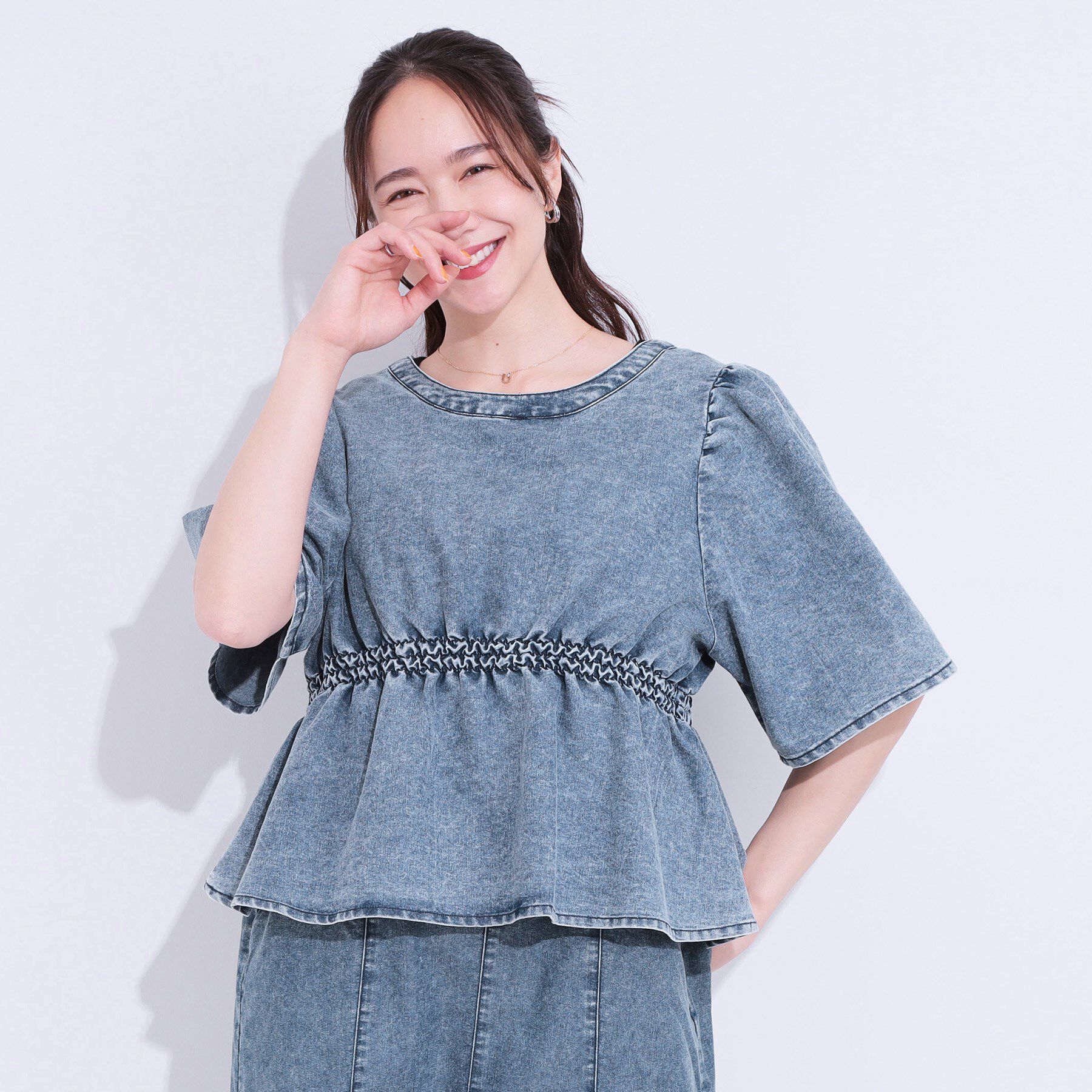 SHOO･LA･RUE「【前後2WAY/セットアップ可】ライトオンスデニム ペプラムリボントップス」|Tシャツ・カットソー|