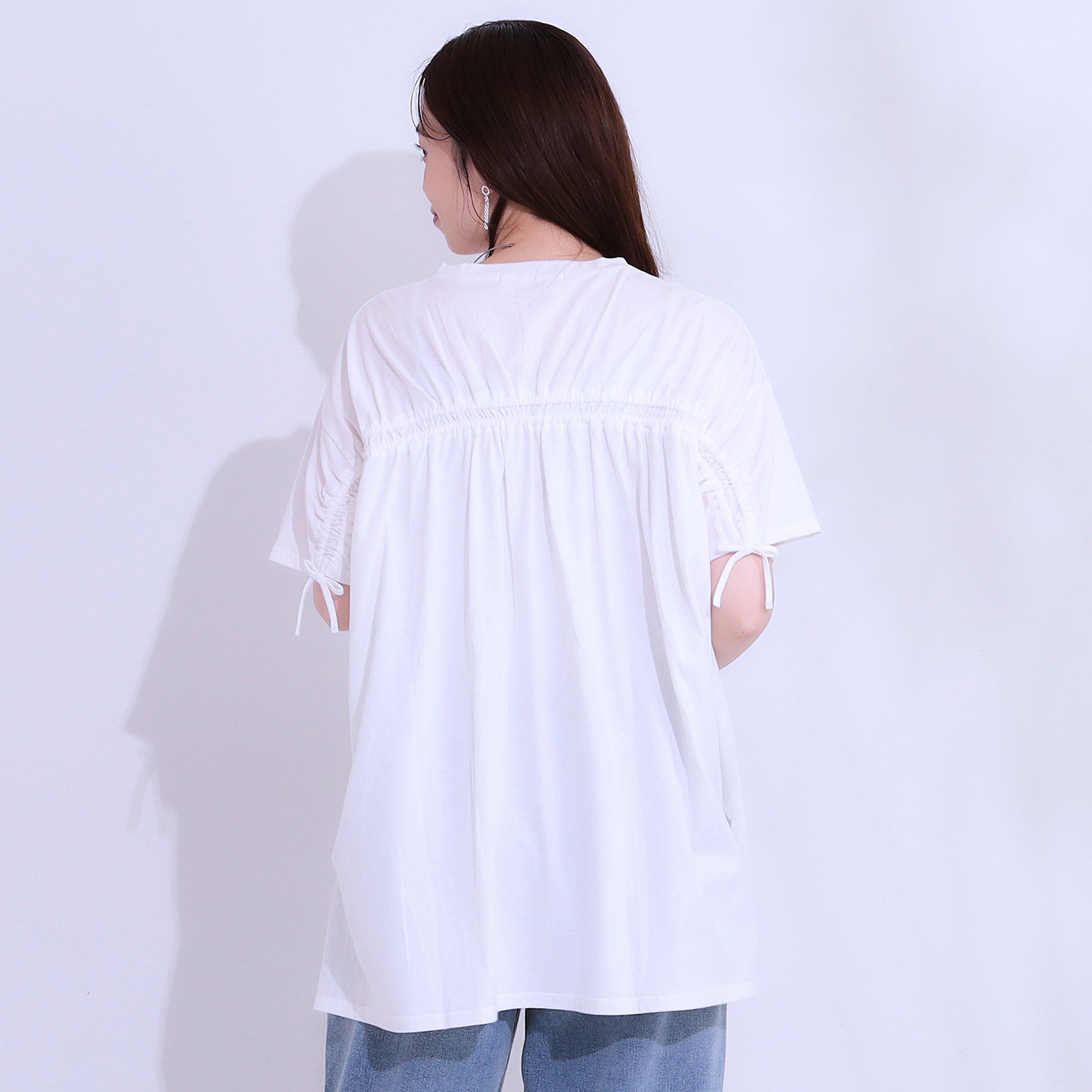 SHOO･LA･RUE「ヒップが隠せる バックシャーリング チュニックTシャツ」|チュニック|