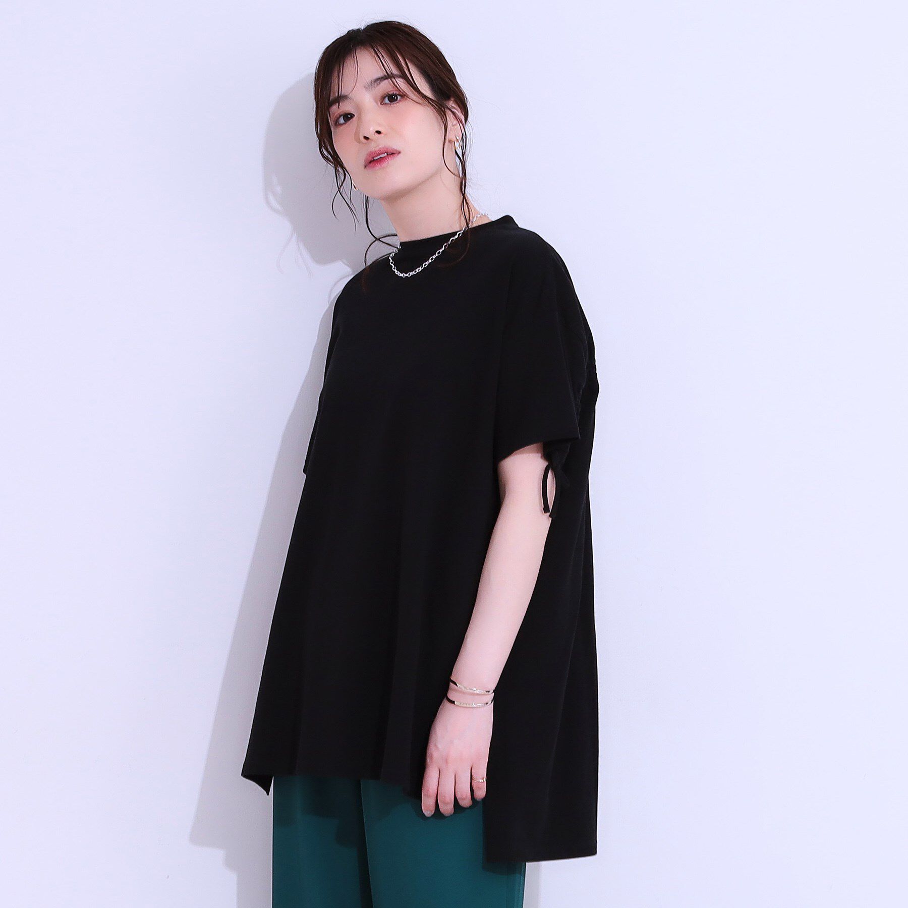 SHOO･LA･RUE「ヒップが隠せる バックシャーリング チュニックTシャツ」|チュニック|