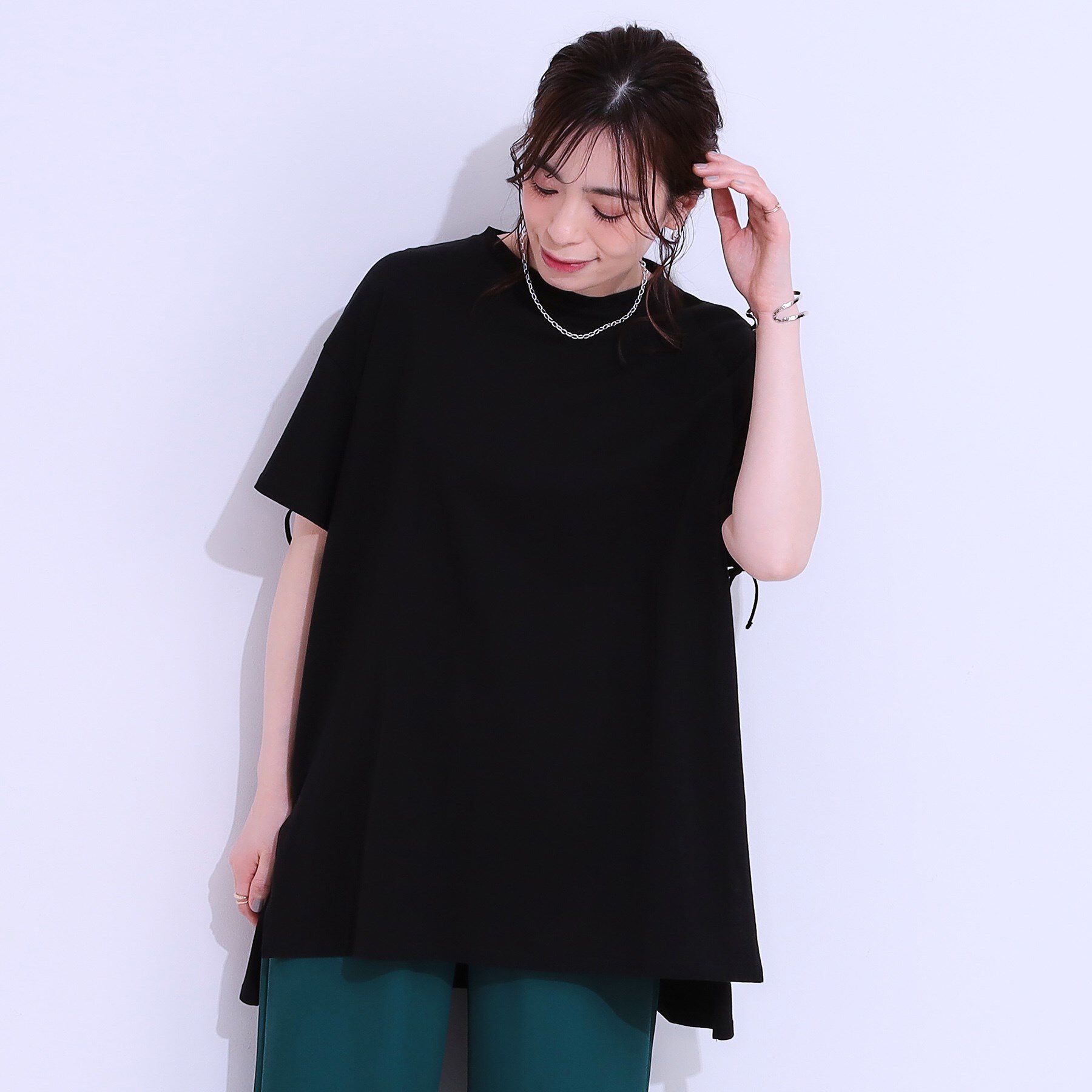 SHOO･LA･RUE「ヒップが隠せる バックシャーリング チュニックTシャツ」|チュニック|