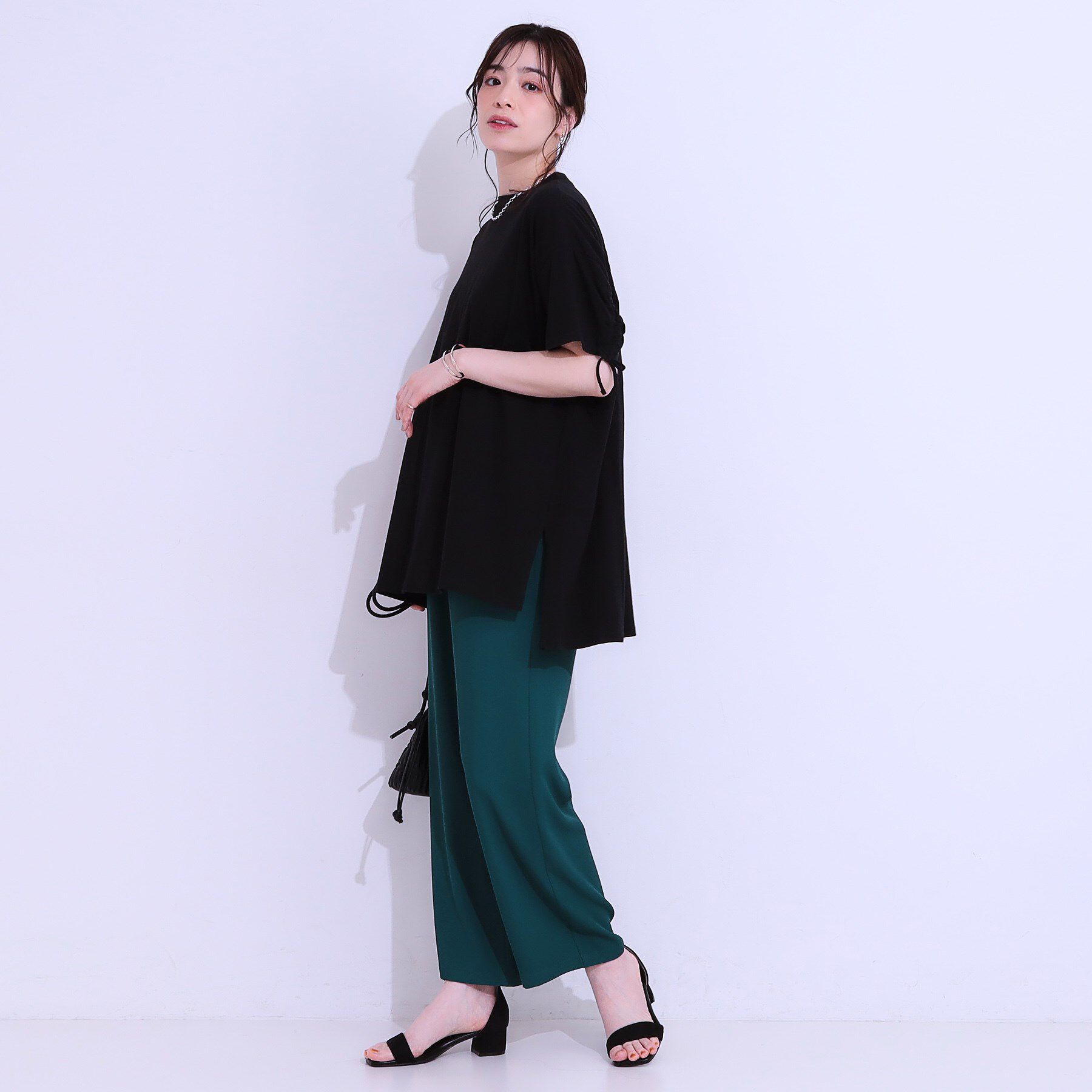 SHOO･LA･RUE「ヒップが隠せる バックシャーリング チュニックTシャツ」|チュニック|
