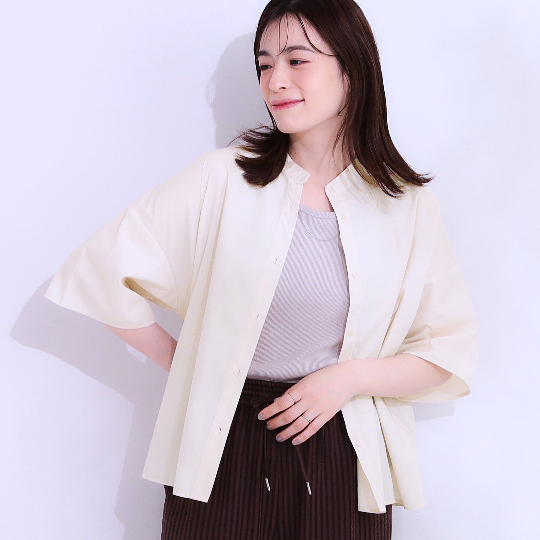 SHOO･LA･RUE「【洗える/5分袖】インせず着られるショートシャツ」|シャツ・ブラウス|ライトベージュ(05