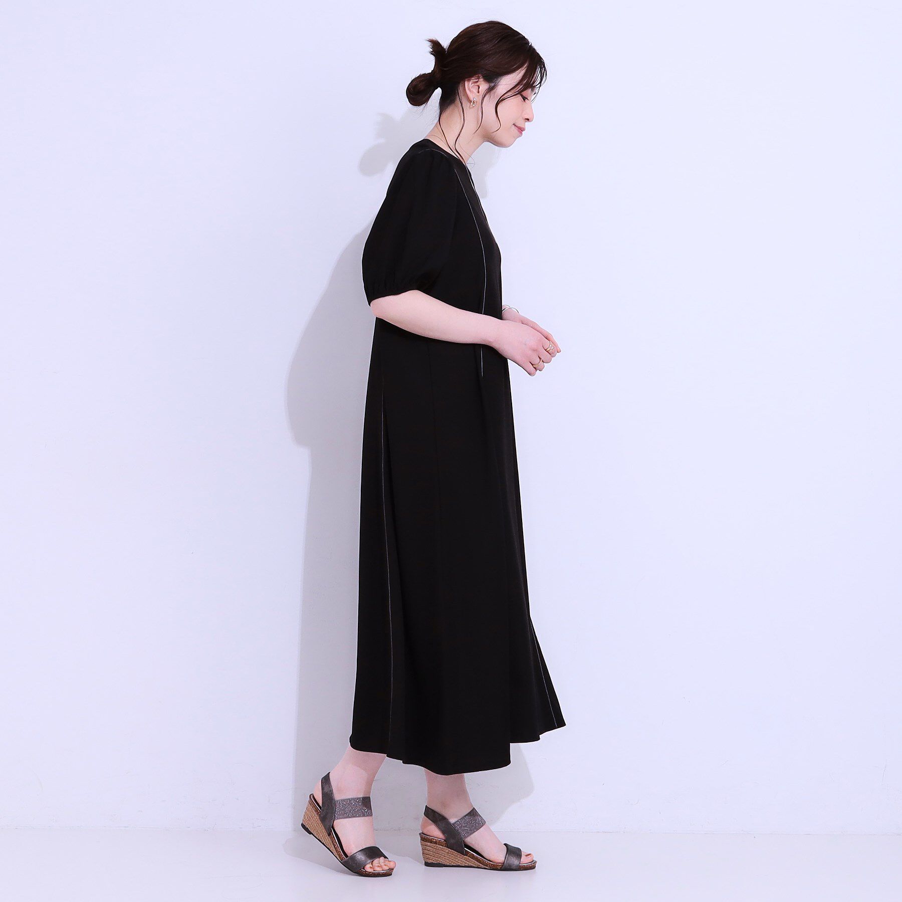 SHOO･LA･RUE「【ひんやり/S-LL】微配色ラインですっきり見え 大人のためのワンピース」|ワンピース|