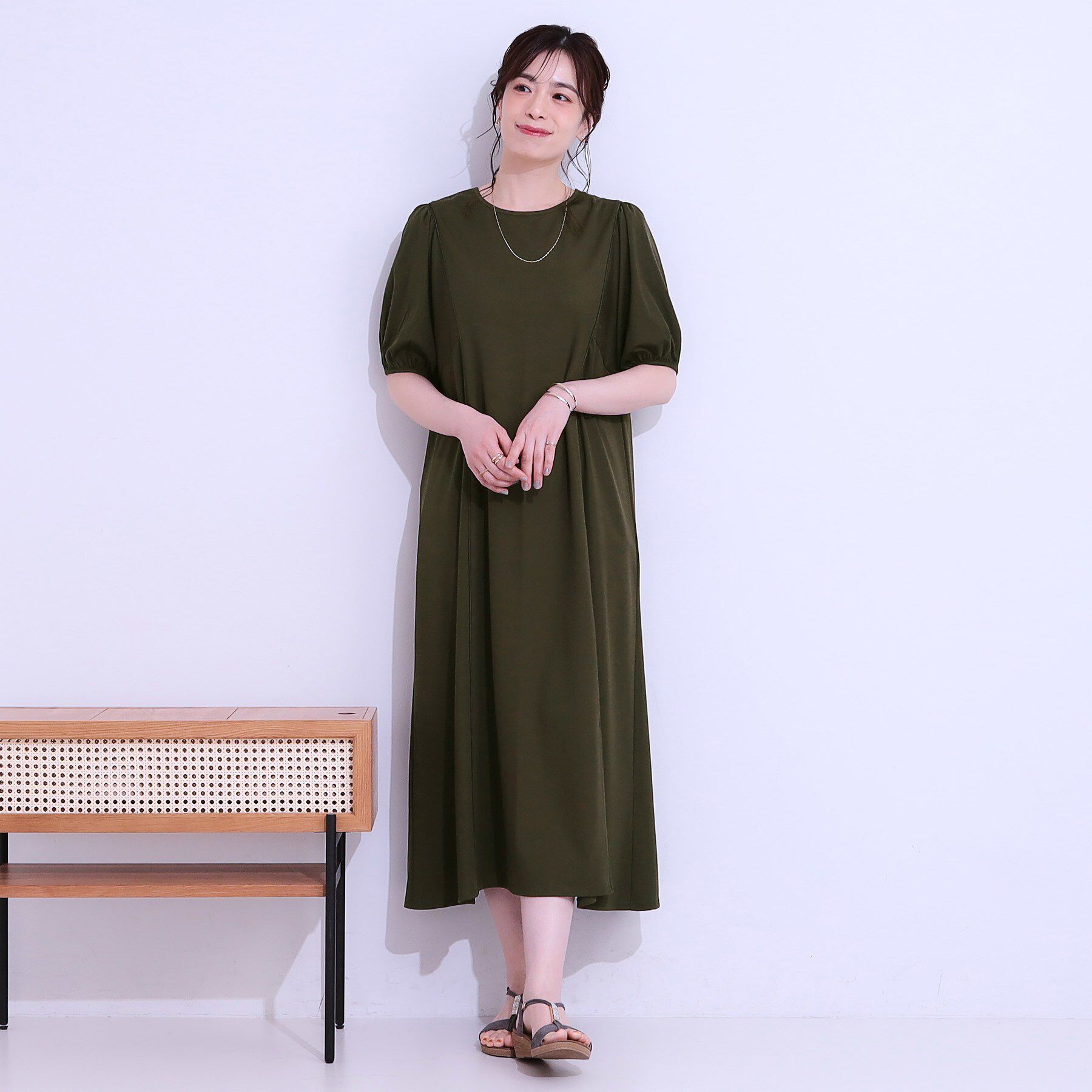 SHOO･LA･RUE「【ひんやり/S-LL】微配色ラインですっきり見え 大人のためのワンピース」|ワンピース|