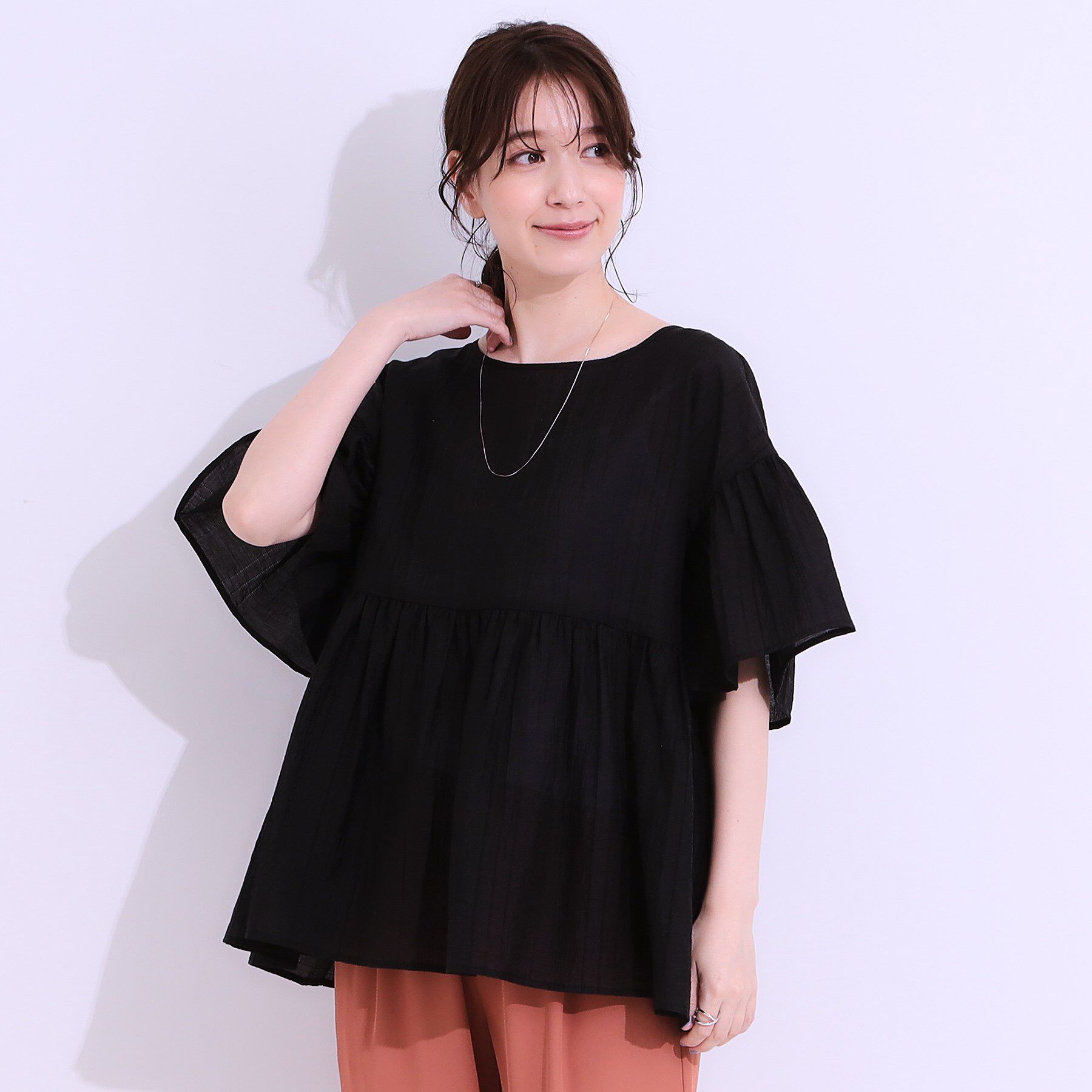 SHOO･LA･RUE「【S-LL】ふわっと揺れる ペプラムデザインブラウス」|シャツ・ブラウス|