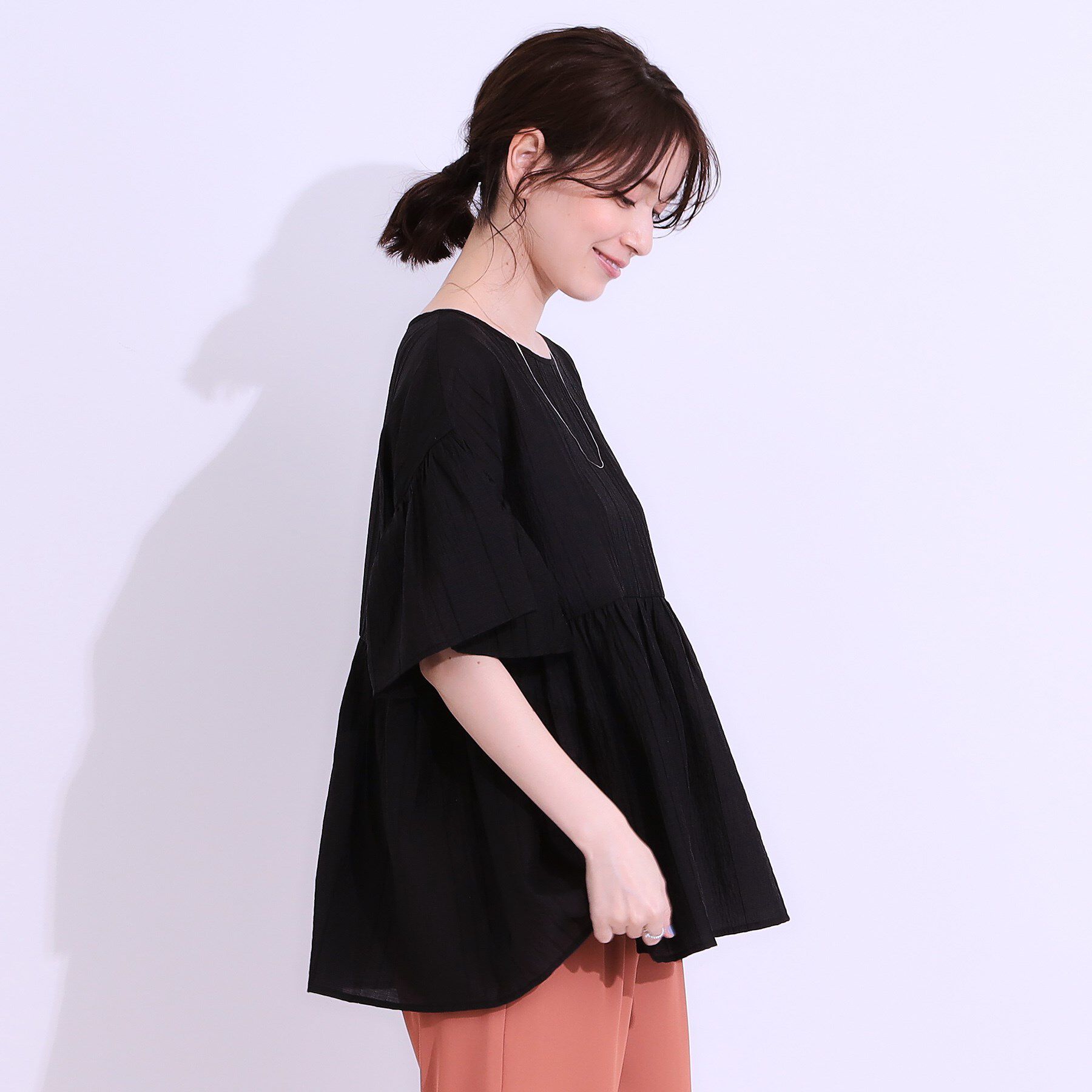 SHOO･LA･RUE「【S-LL】ふわっと揺れる ペプラムデザインブラウス」|シャツ・ブラウス|