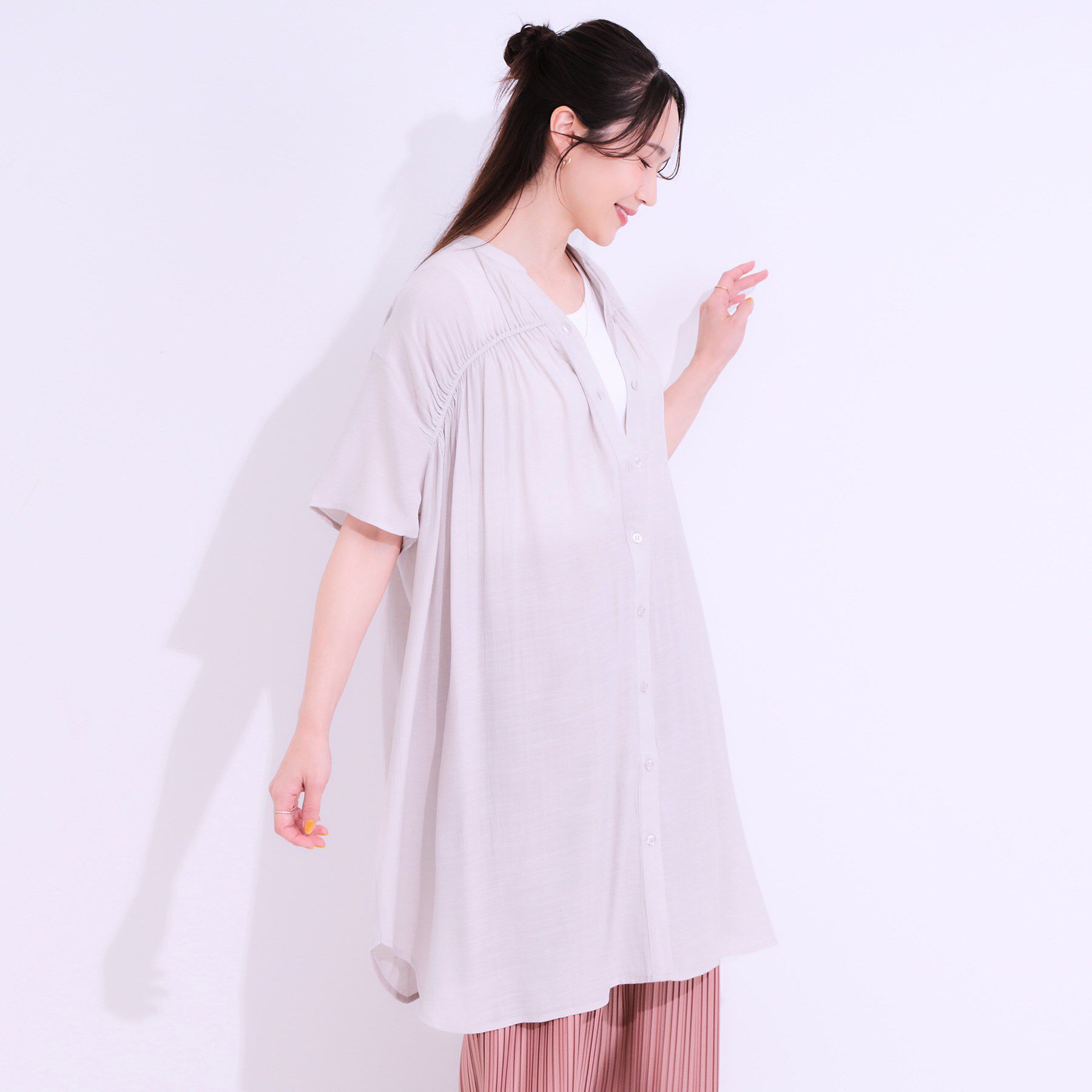 SHOO･LA･RUE「【S-LL】シャーリングが目を惹く 羽織れるスラブチュニック」|チュニック|