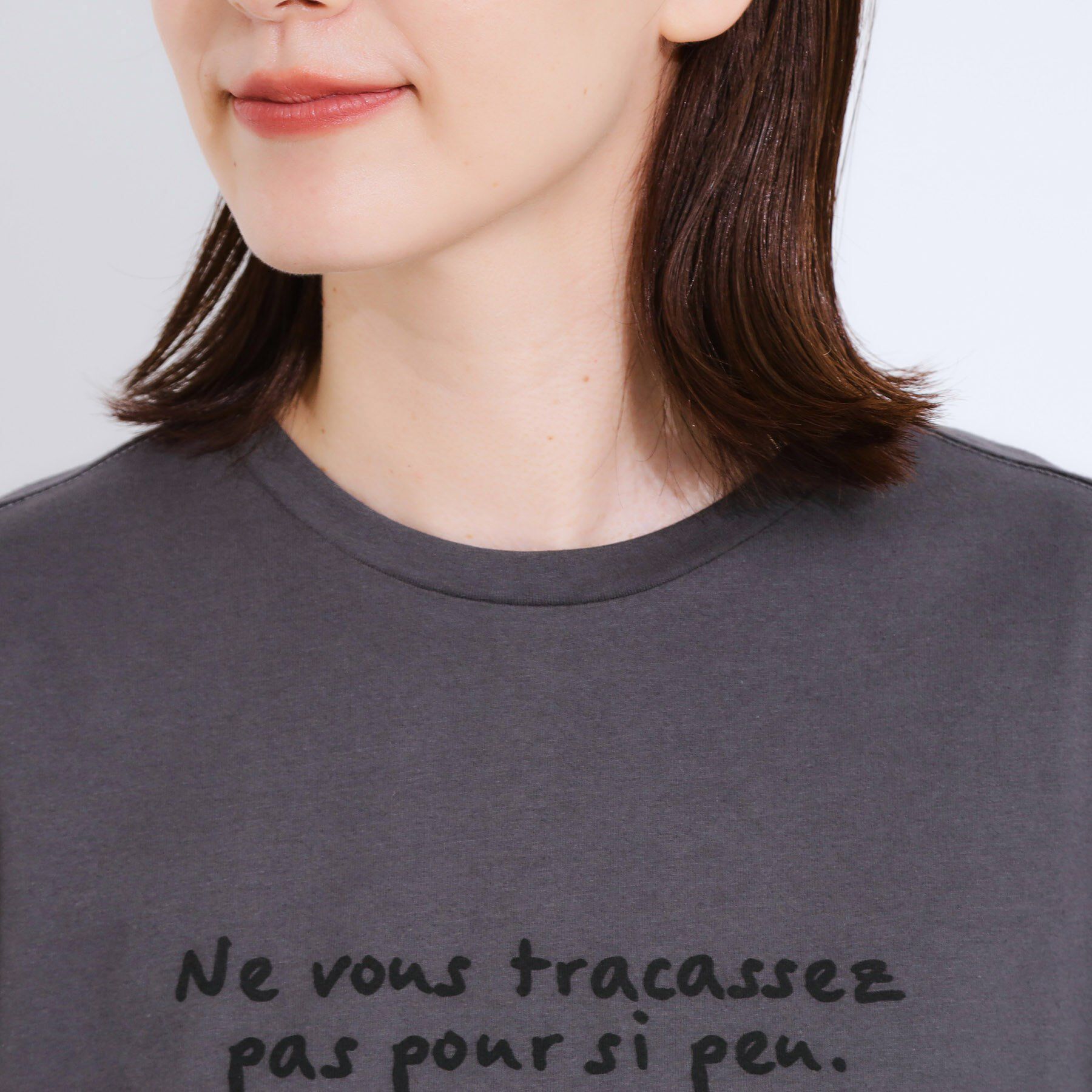 SHOO･LA･RUE「【ひんやり/汗ジミ軽減/UVカット】 ロゴプリントノースリーブTシャツ」|Tシャツ・カットソー|