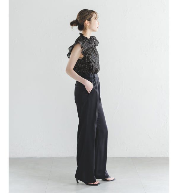 NOBLE「《WEB&一部店舗限定・追加》【洗える】シャーリングフリルノースリブラウス」|シャツ・ブラウス|