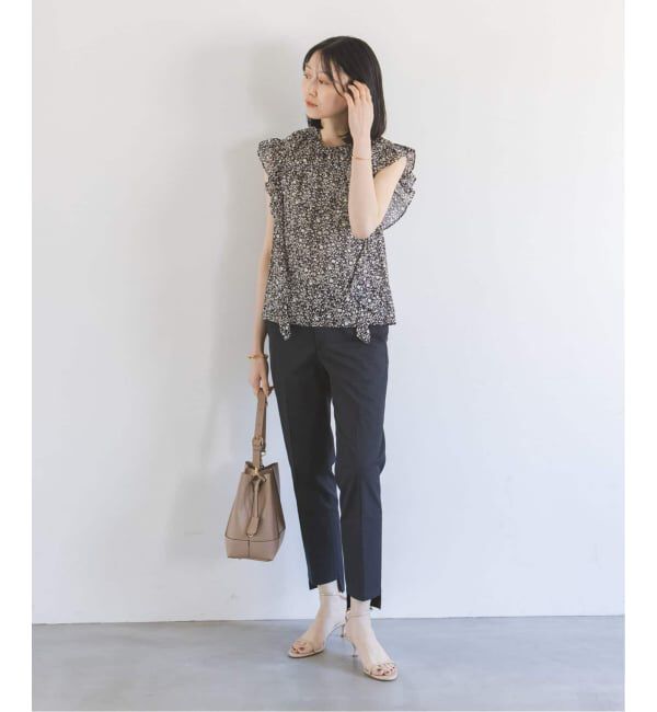 NOBLE「《WEB&一部店舗限定・追加》【洗える】シャーリングフリルノースリブラウス」|シャツ・ブラウス|