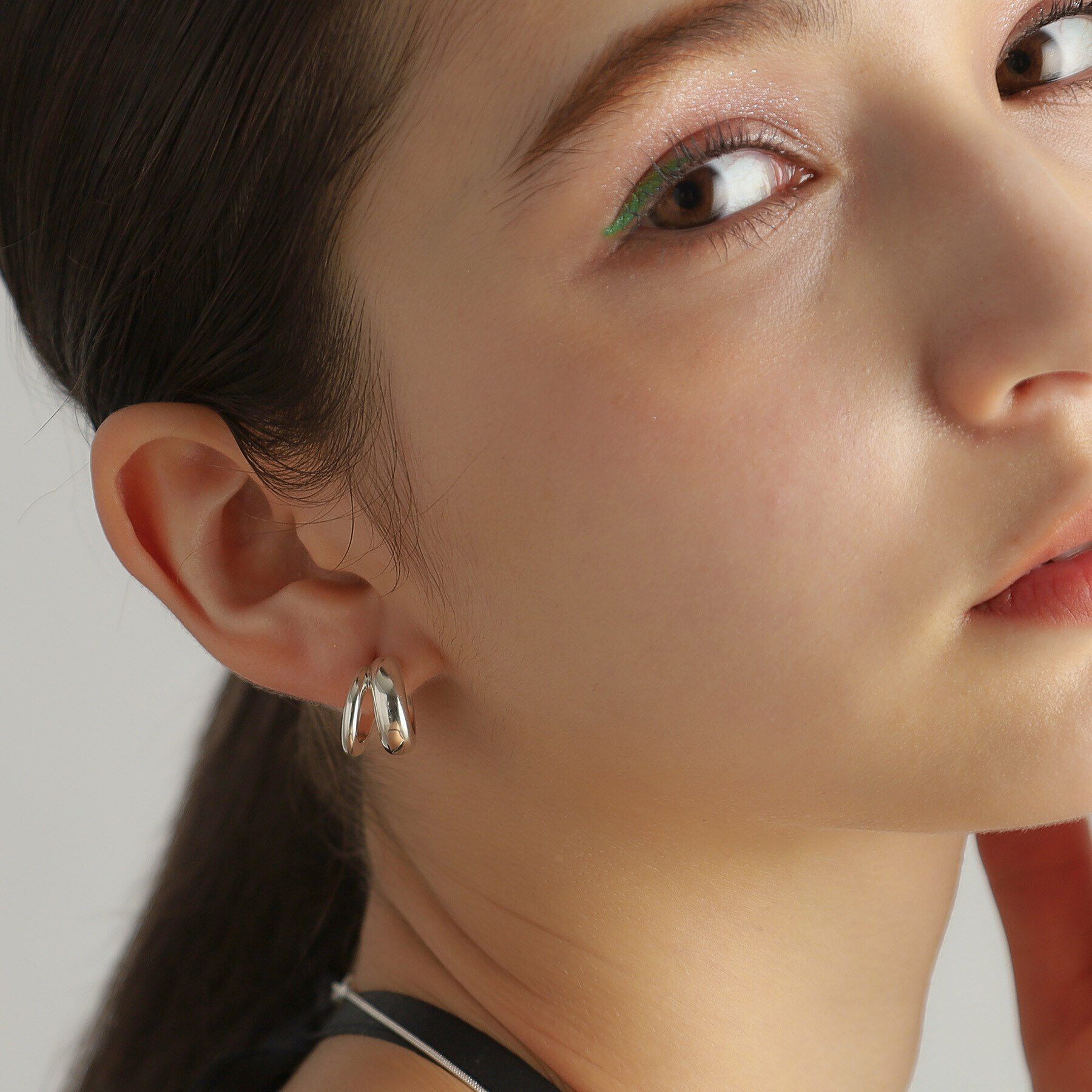 COCOSHNIK ONKITSCH「シルバー スモールフープ ダブルプランプピアス」|ピアス|