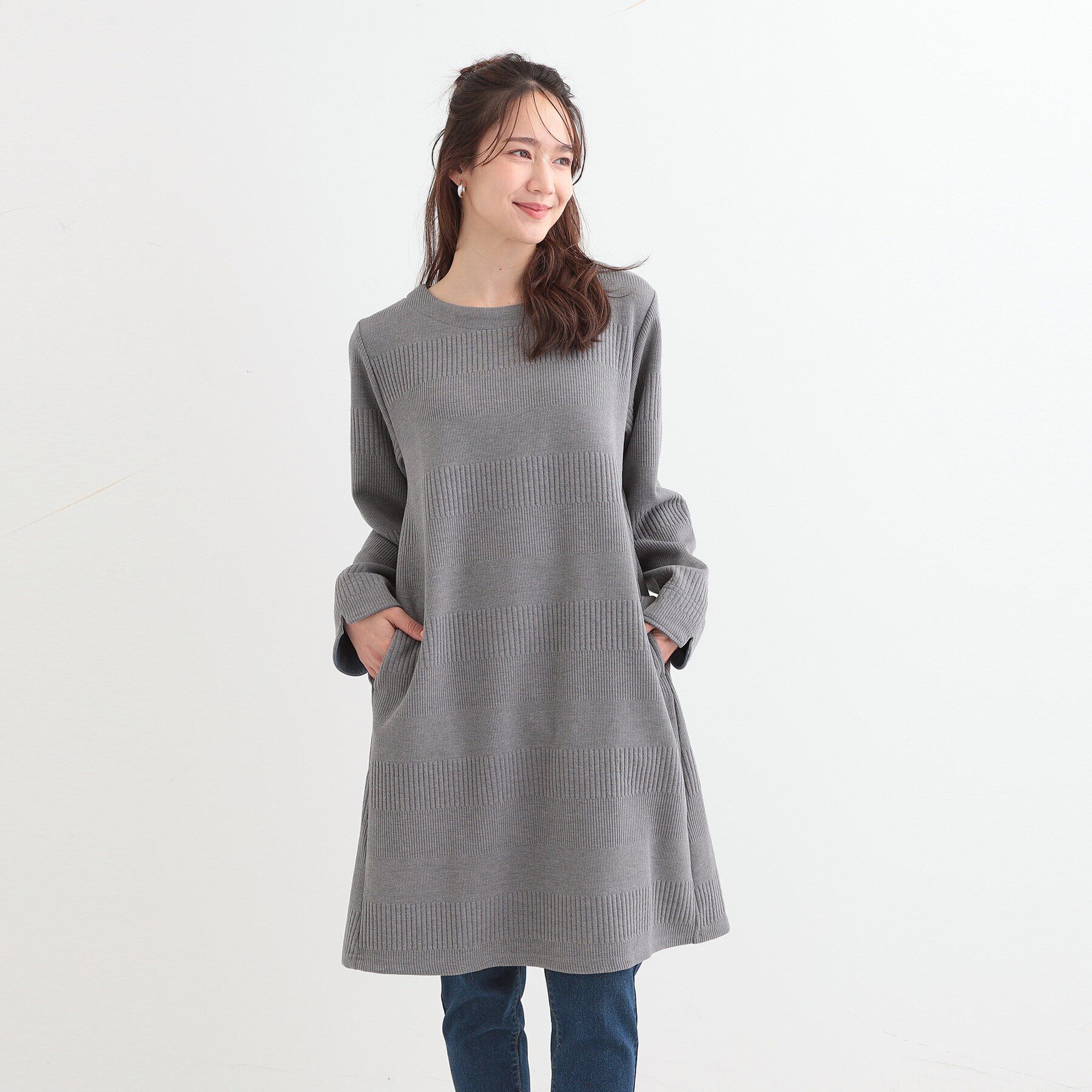 SHOO･LA･RUE「身体のラインをきれいにカバー　お袖折り返しAラインチュニックワンピース」|チュニック|