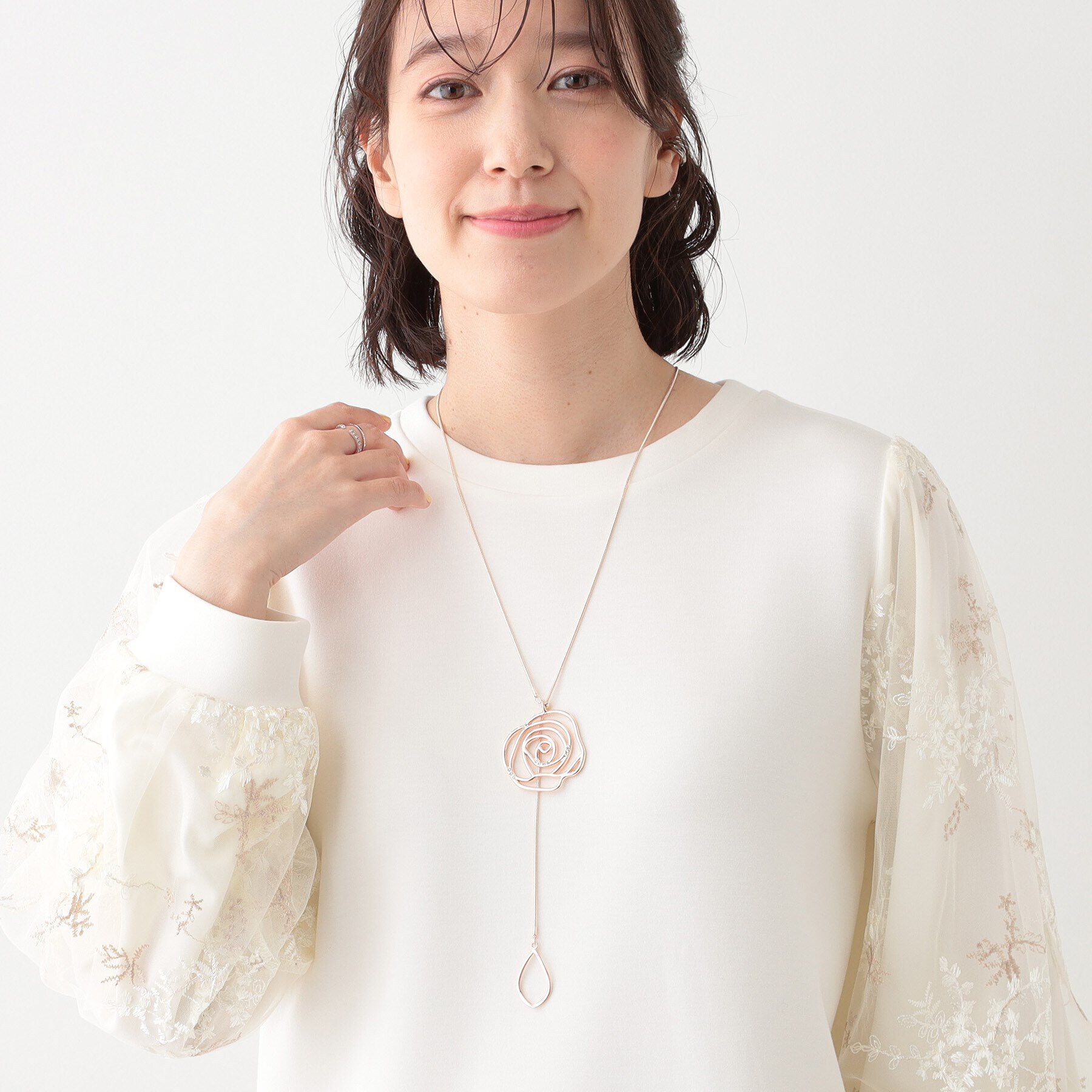 SHOO･LA･RUE「【2WAY】ローズモチーフネックレス」|ネックレス|