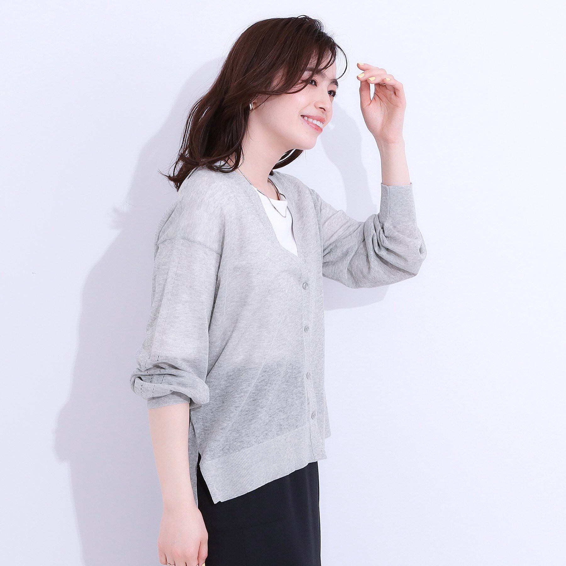 SHOO･LA･RUE「【洗える】ナチュラルなシアー感が魅力 Vネックカーディガン」|カーディガン|