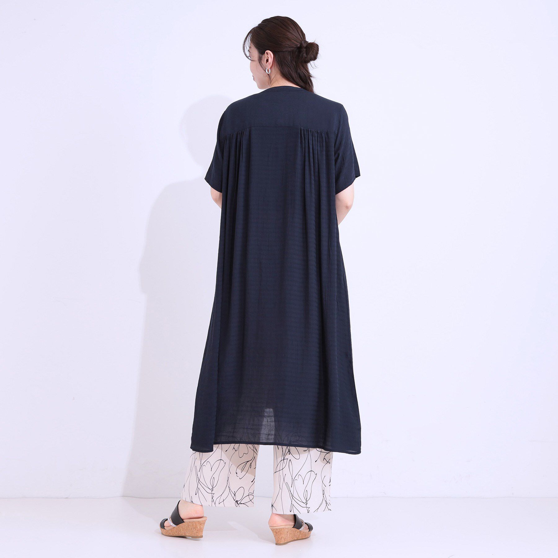 SHOO･LA･RUE「さらさら ドビーギャザー シャツワンピース」|ワンピース|